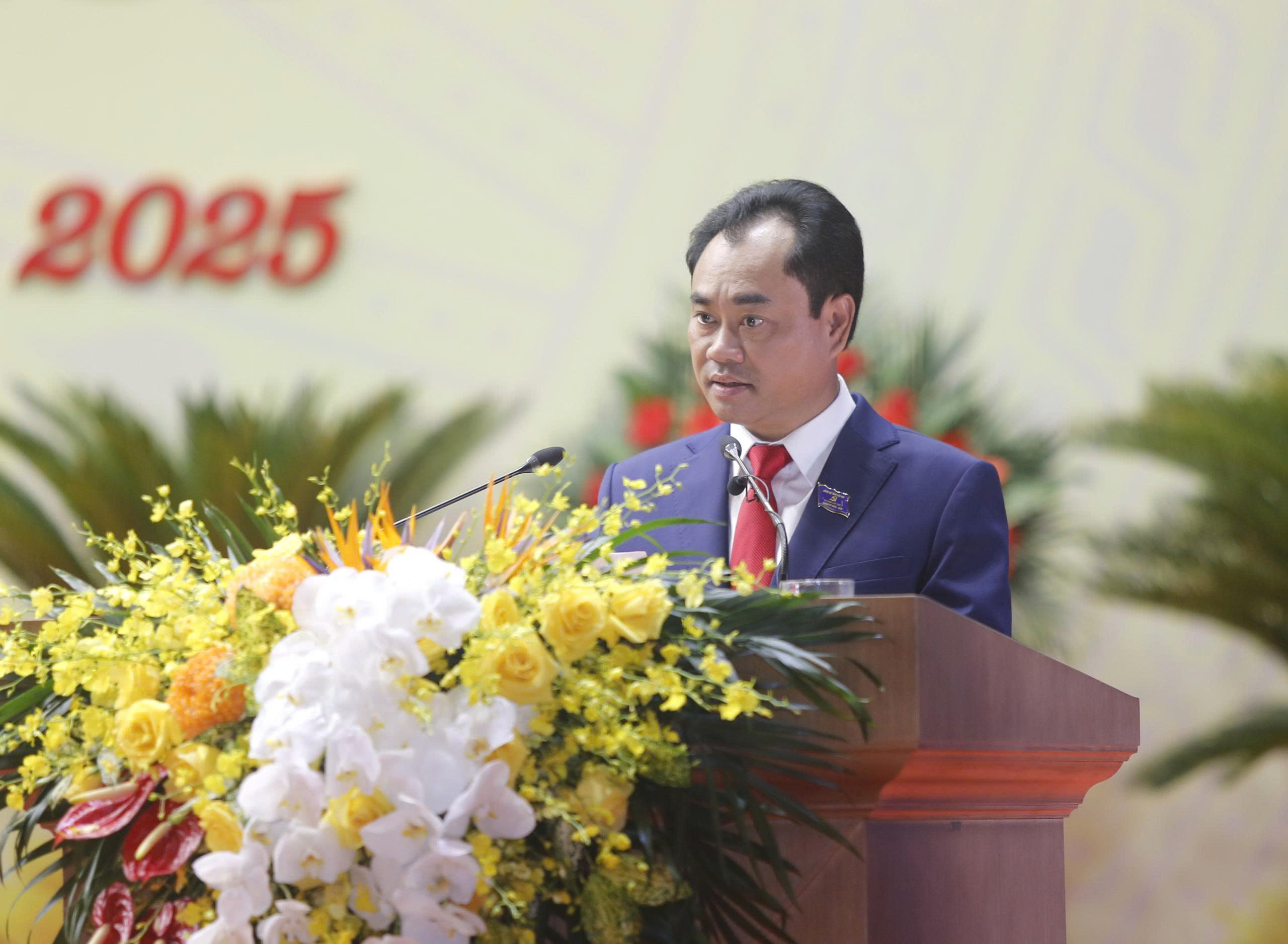 Bí thư Tỉnh ủy không phải người địa phương: "Không có gì khó khăn, thuận lợi là chính" - Ảnh 4.