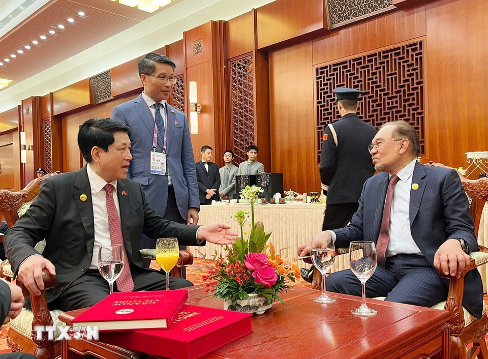 Chủ tịch nước Lương Cường gặp gỡ lãnh đạo nhiều nước tại Trung Quốc- Ảnh 3.