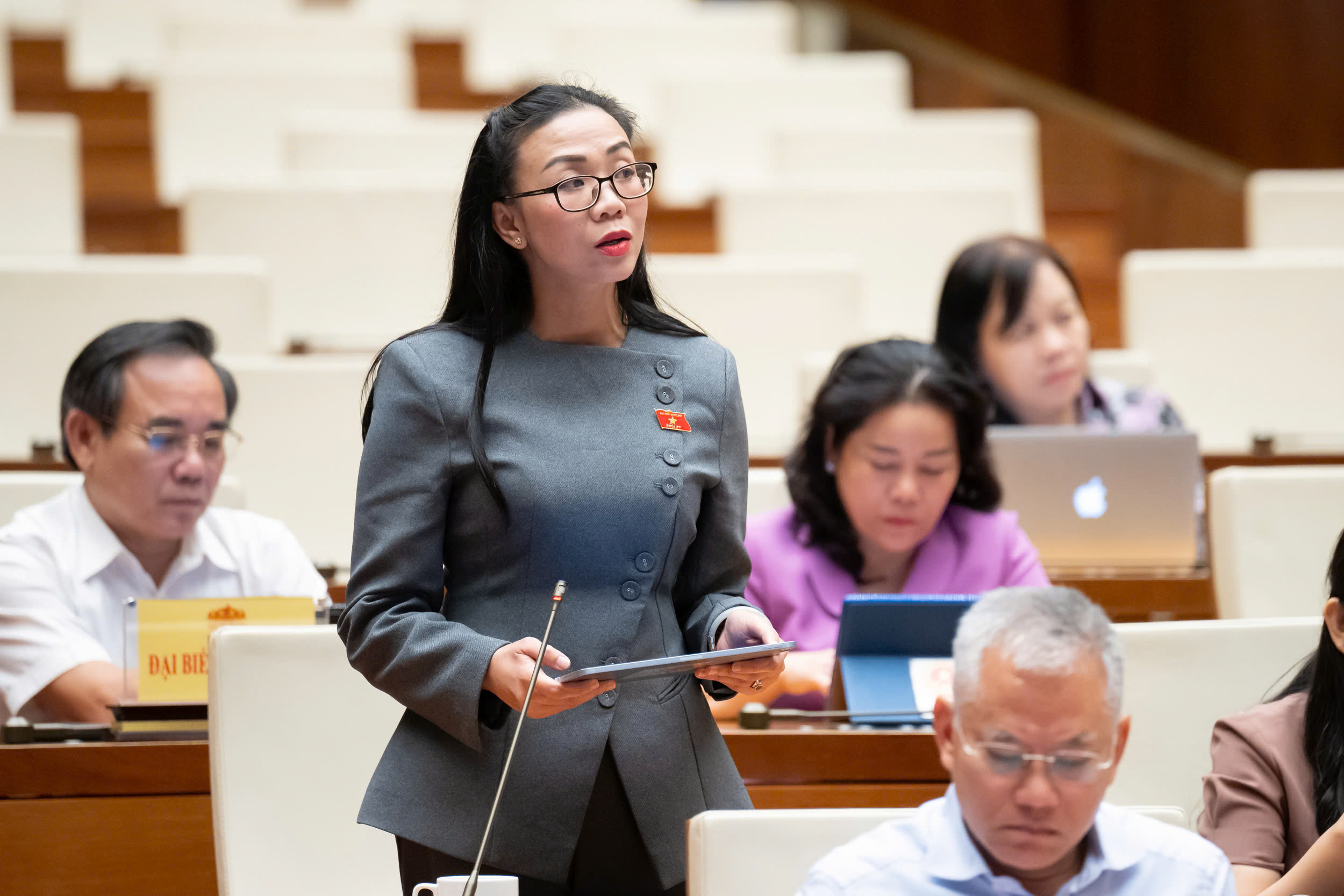 Đề xuất sàn thương mại điện tử phải bồi thường nếu quảng cáo hàng giả - Ảnh 1.