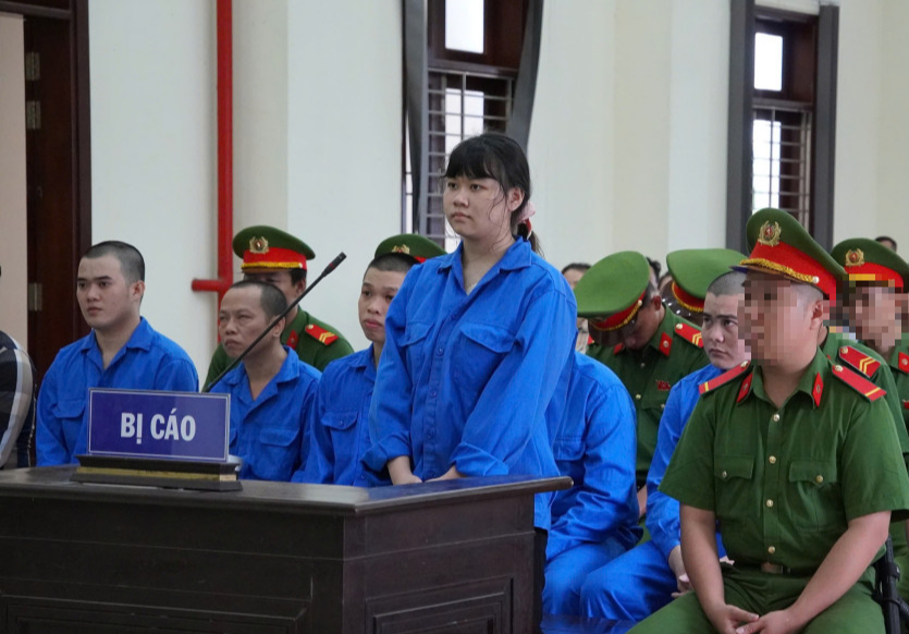 6 bị cáo lãnh án vì dụ dỗ, ép buộc thiếu nữ làm việc trong cơ sở massage- Ảnh 1. 6 bị cáo lãnh án vì dụ dỗ, ép buộc thiếu nữ làm việc trong cơ sở massage- Ảnh 1.