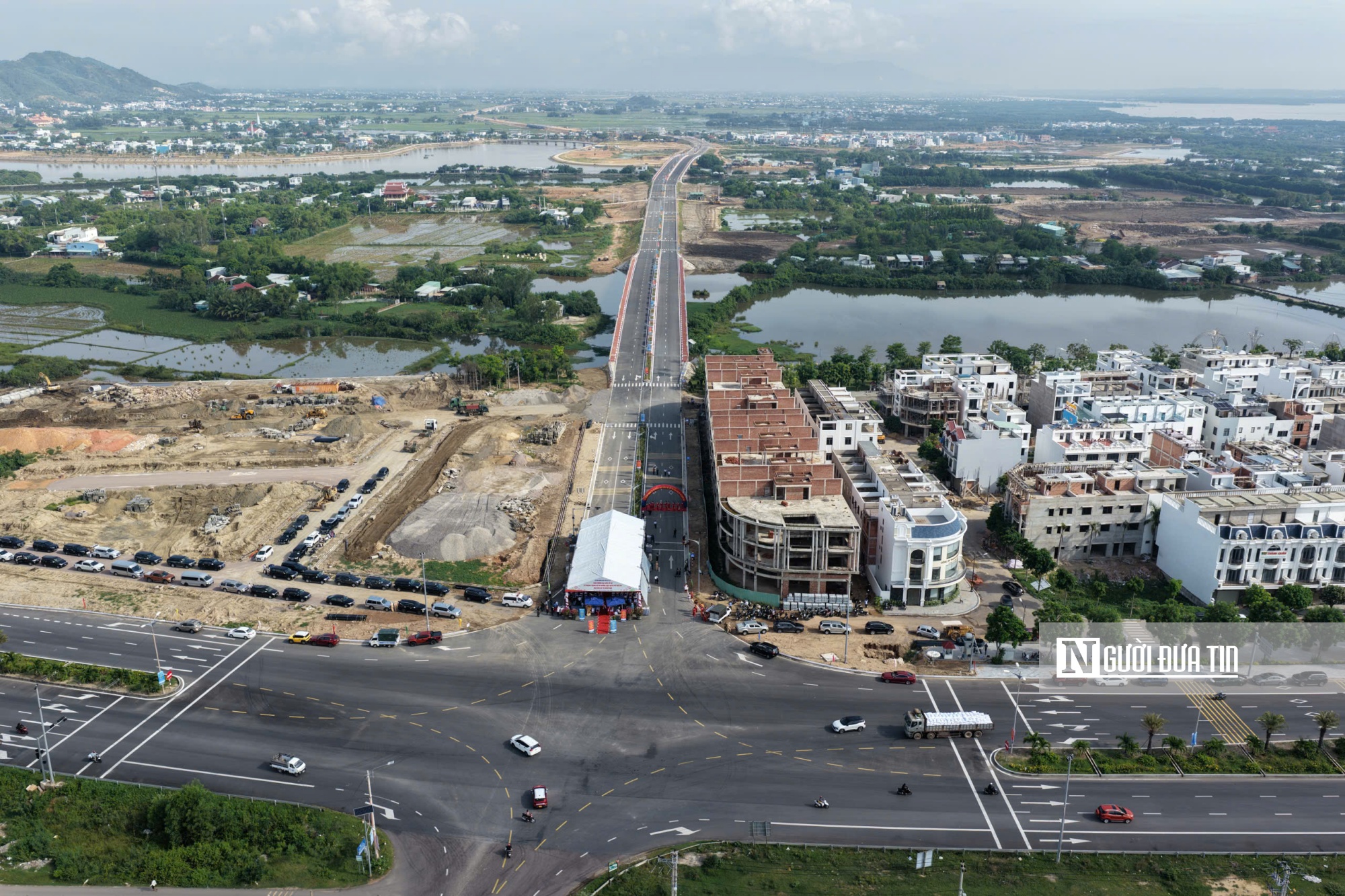 Gia Lai khánh thành 2 tuyến giao thông trọng điểm trước thềm Đại hội Đảng bộ tỉnh- Ảnh 5.