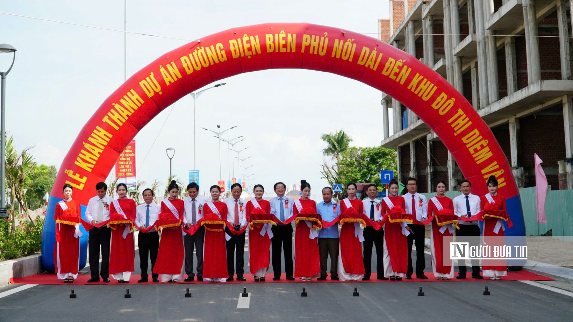 Gia Lai khánh thành 2 tuyến giao thông trọng điểm trước thềm Đại hội Đảng bộ tỉnh- Ảnh 1.