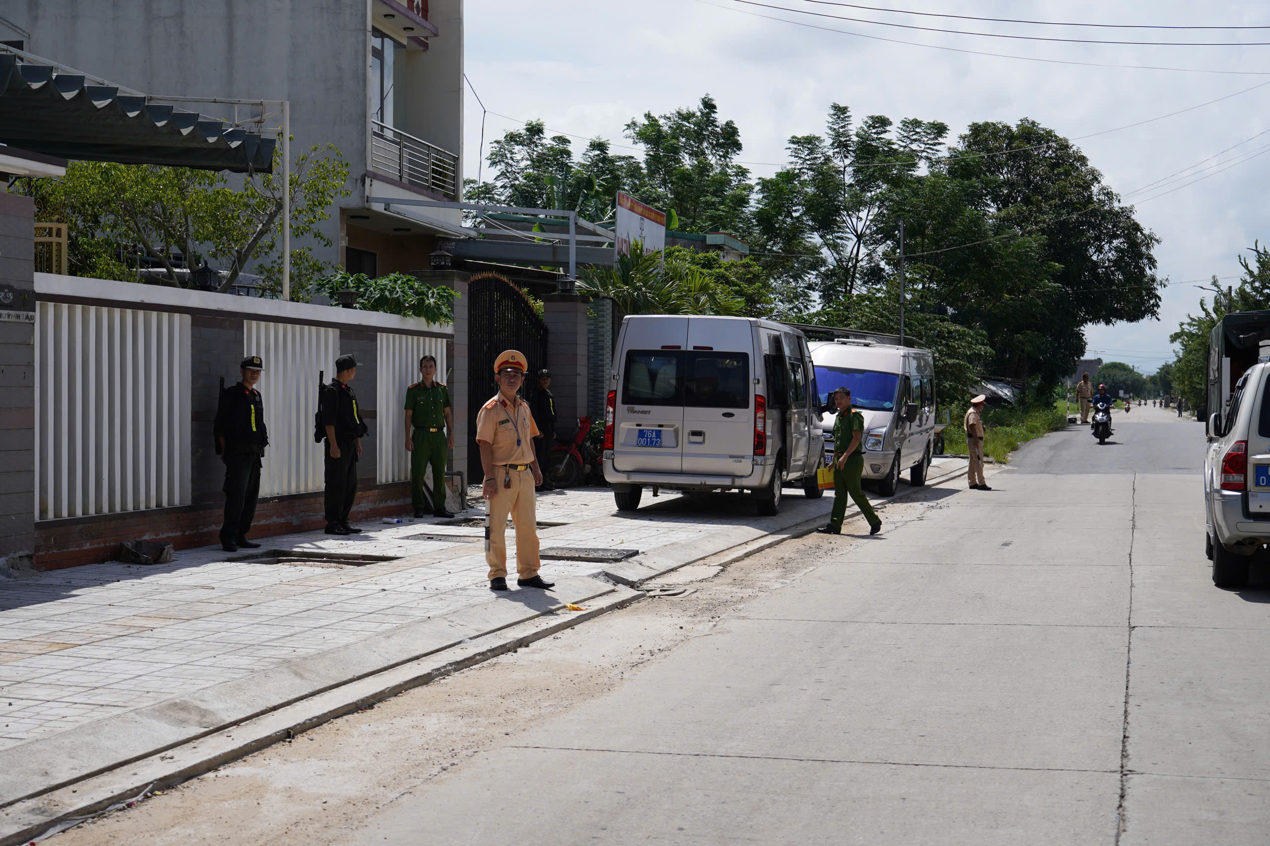 Chiếm đoạt đất đá trái phép, giám đốc Công ty Lý Tuấn bị bắt- Ảnh 2.