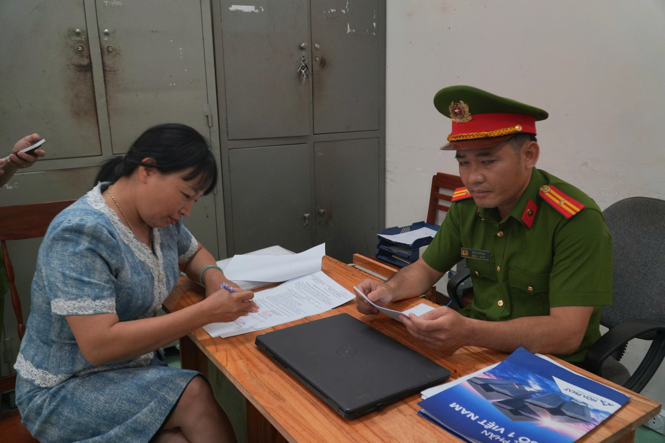 Chiếm đoạt đất đá trái phép, giám đốc Công ty Lý Tuấn bị bắt- Ảnh 1.