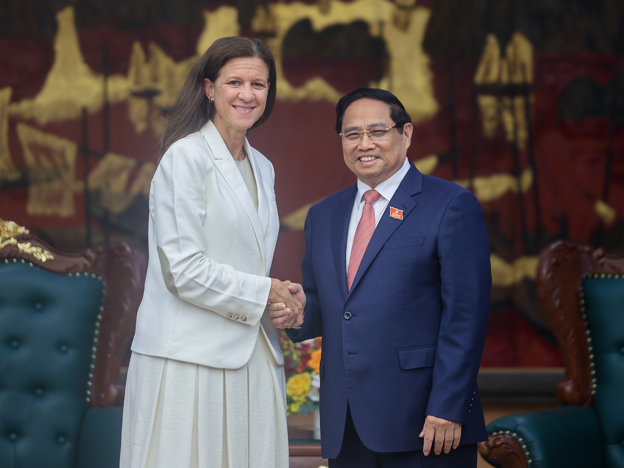 Công ty điện của Mỹ đánh giá Việt Nam là "căn cứ" rất an toàn - Ảnh 1.