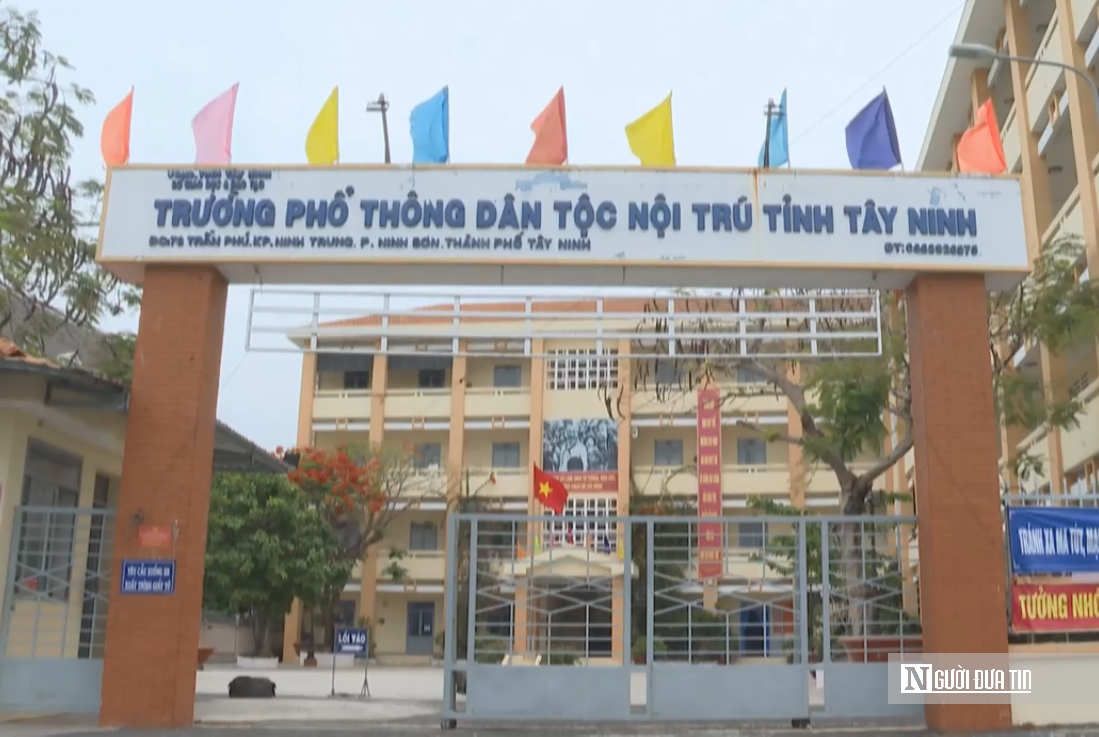 Thắp sáng ước mơ tri thức nơi biên giới Tây Ninh- Ảnh 1. Thắp sáng ước mơ tri thức nơi biên giới Tây Ninh- Ảnh 1.