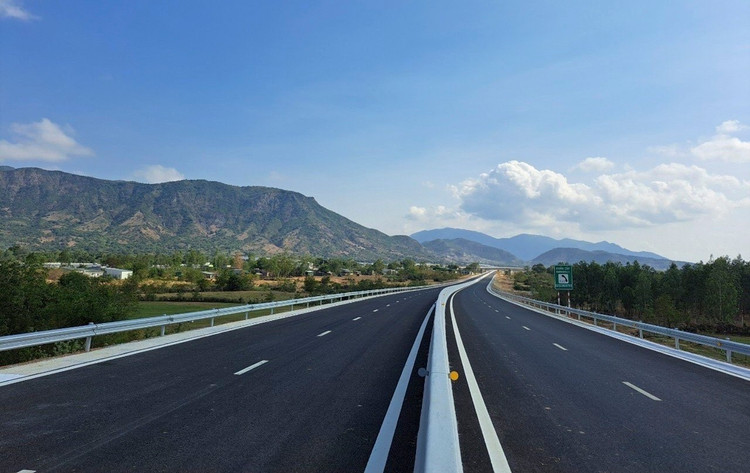 Hoàn thành 5 dự án thành phần cao tốc Bắc - Nam trong năm nay - Ảnh 1.