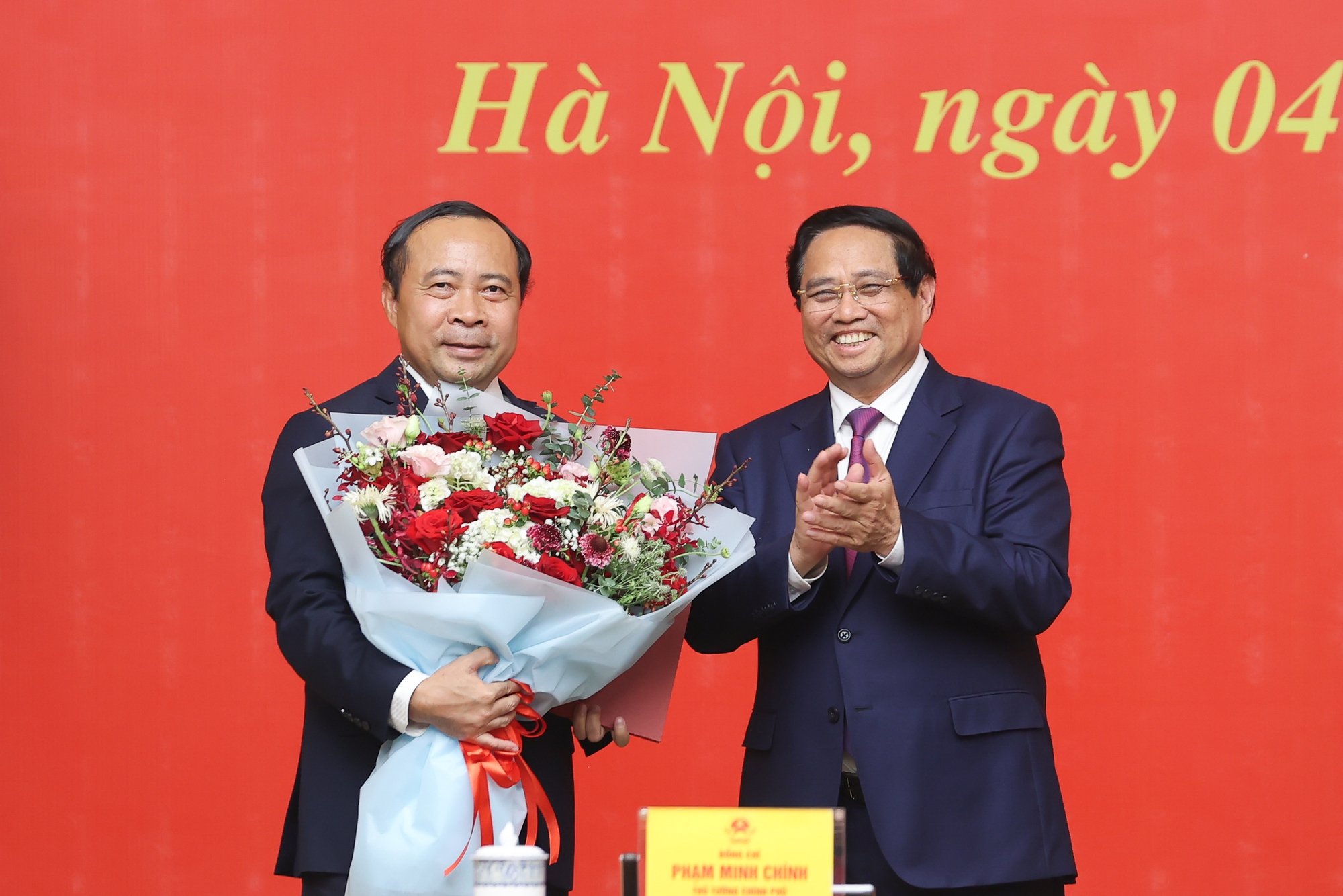 Thủ tướng trao quyết định bổ nhiệm lãnh đạo 8 bộ, cơ quan- Ảnh 10. Thủ tướng trao quyết định bổ nhiệm lãnh đạo 8 bộ, cơ quan- Ảnh 10.