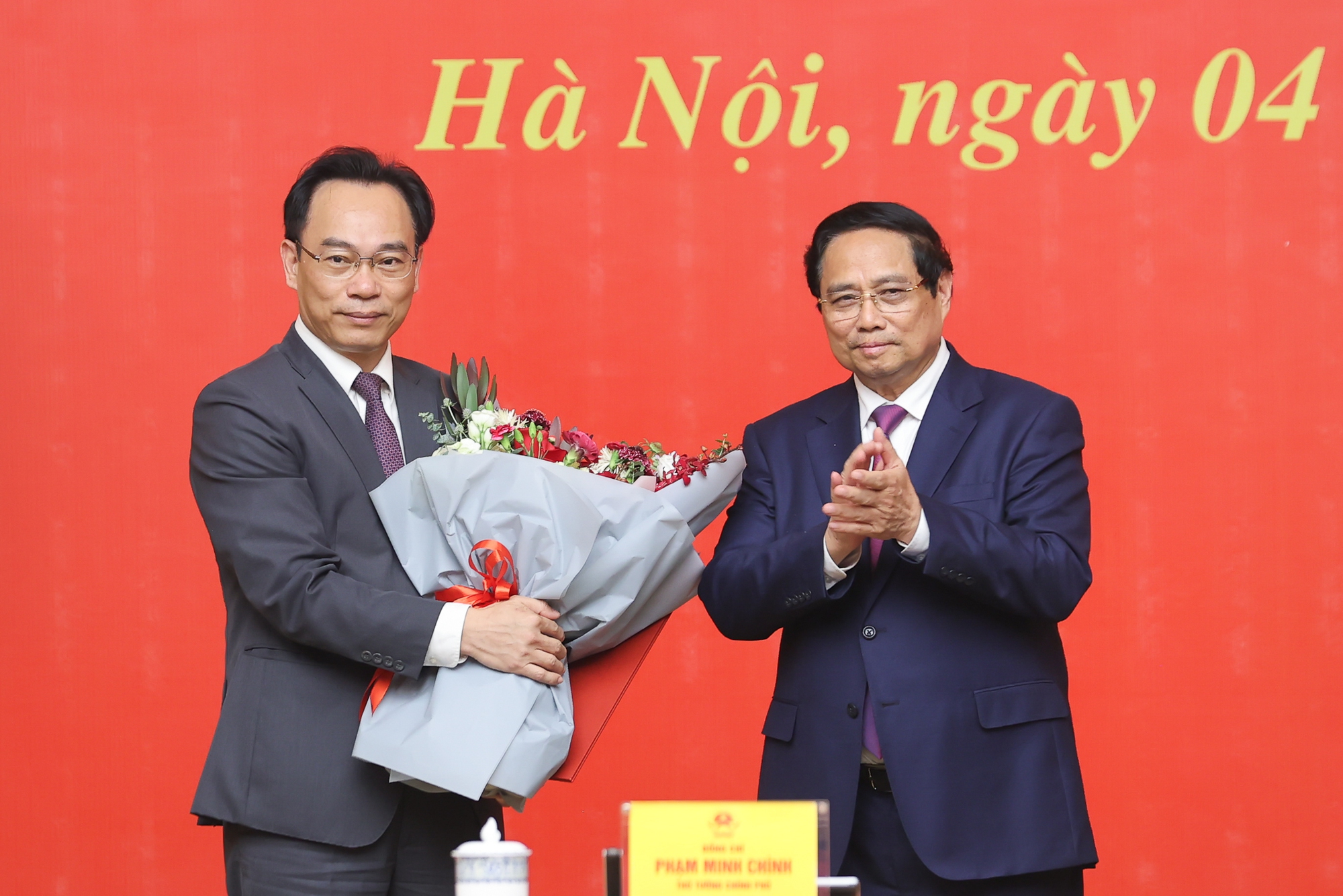 Thủ tướng trao quyết định bổ nhiệm lãnh đạo 8 bộ, cơ quan- Ảnh 8. Thủ tướng trao quyết định bổ nhiệm lãnh đạo 8 bộ, cơ quan- Ảnh 8.
