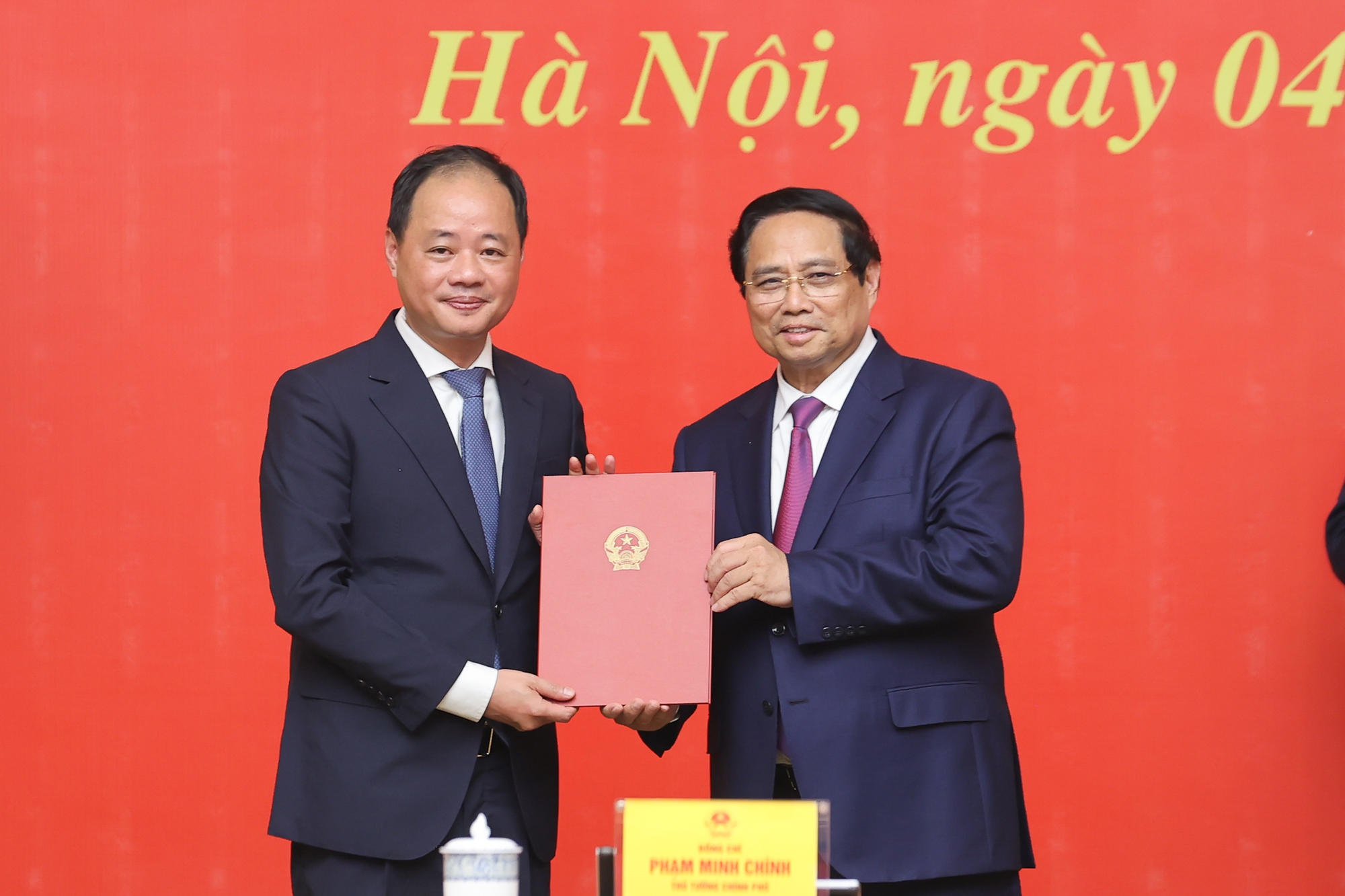 Thủ tướng trao quyết định bổ nhiệm lãnh đạo 8 bộ, cơ quan- Ảnh 9. Thủ tướng trao quyết định bổ nhiệm lãnh đạo 8 bộ, cơ quan- Ảnh 9.