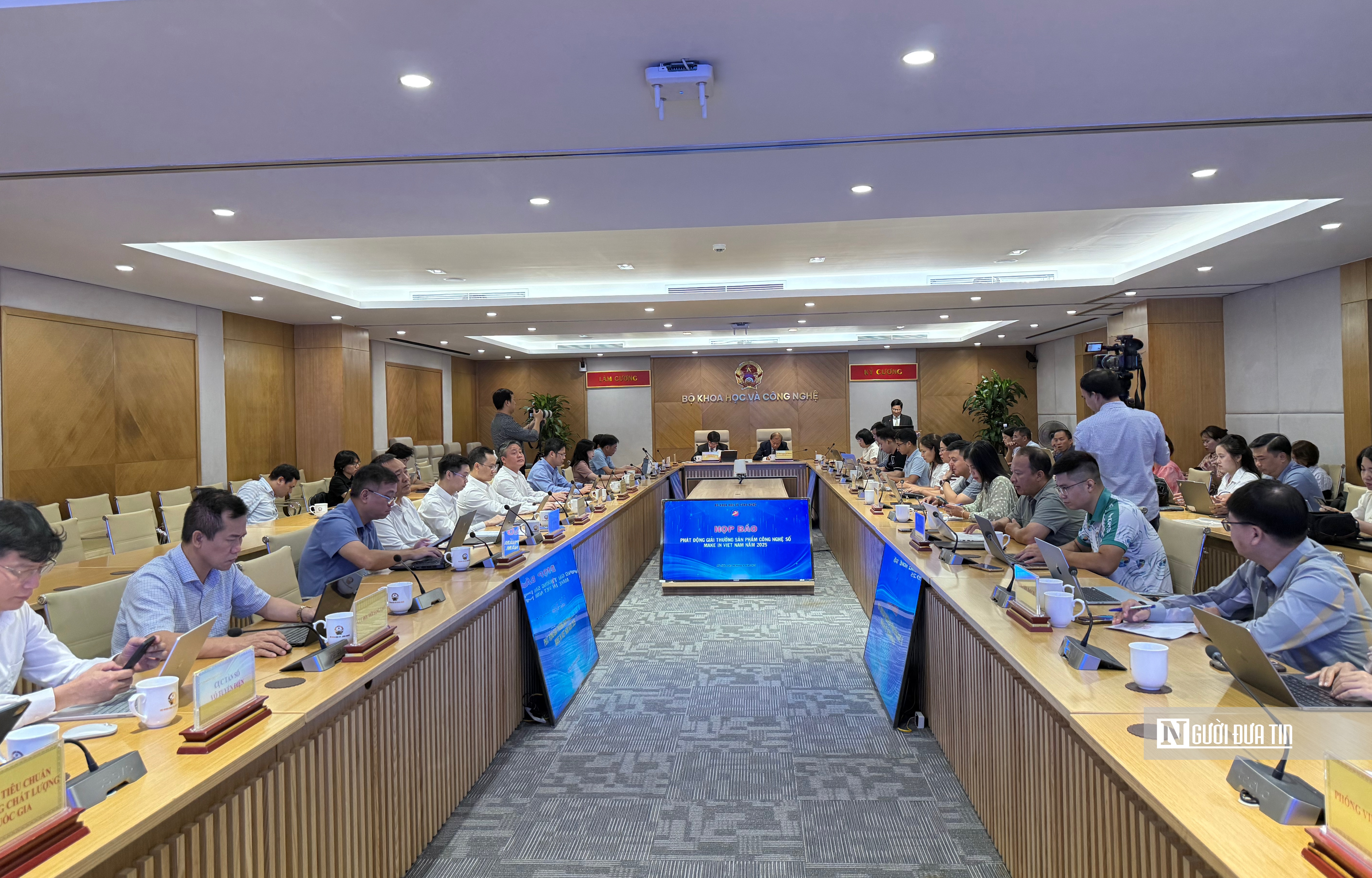 Phát động giải thưởng “Sản phẩm công nghệ số Make in Viet Nam” năm 2025 - Ảnh 2.