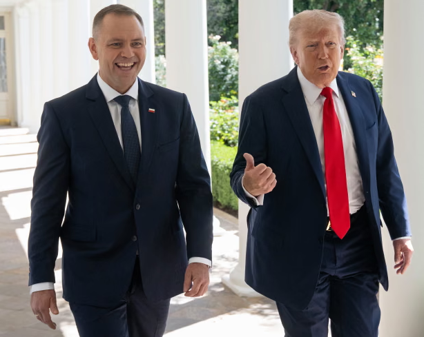 Ông Trump trấn an đồng minh: Mỹ không những không rút mà còn tăng cường quân ở Ba Lan - Ảnh 1.
