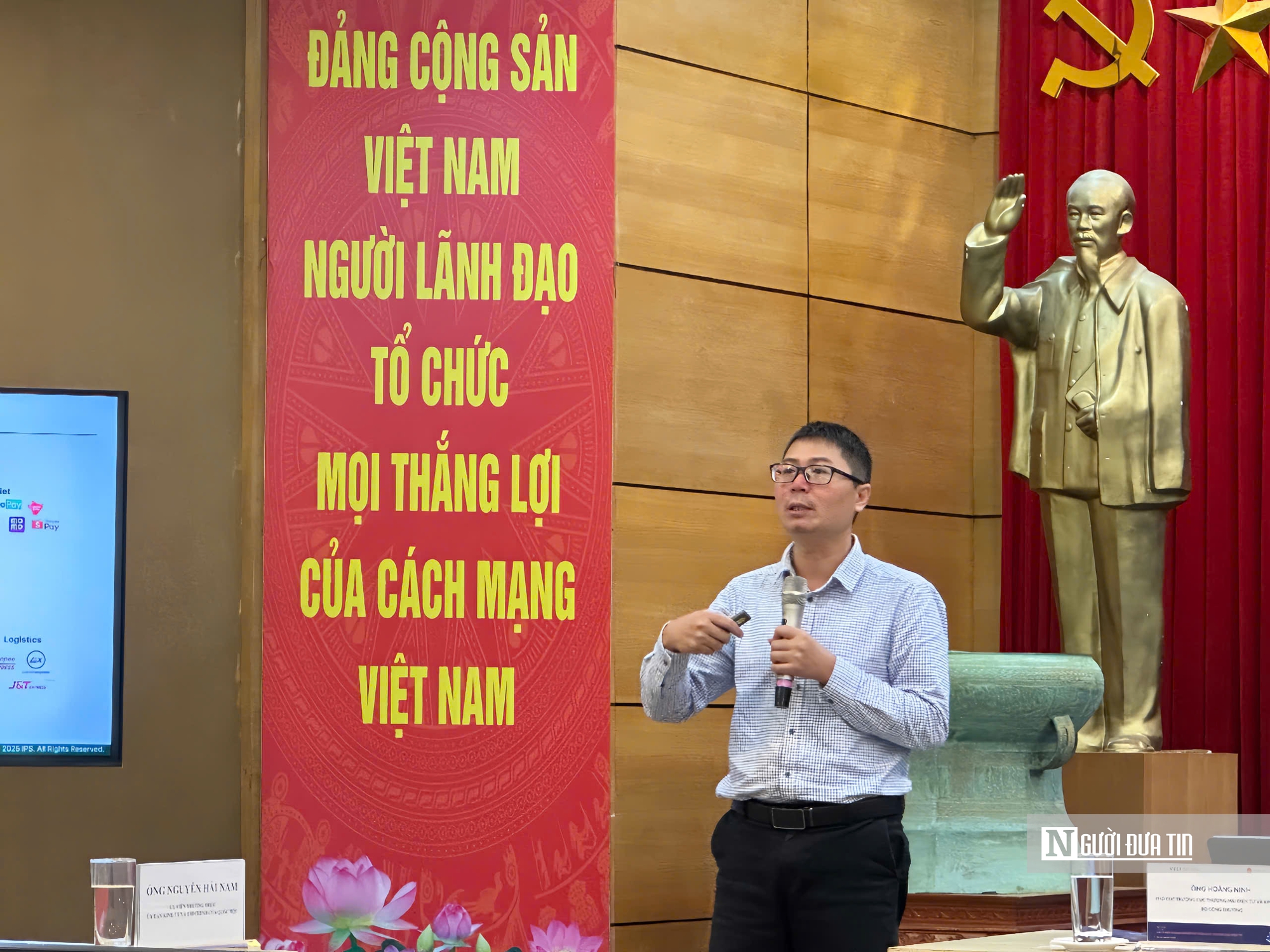 Đề xuất giảm nghĩa vụ cho người bán nhỏ lẻ trong Luật Thương mại điện tử- Ảnh 2.