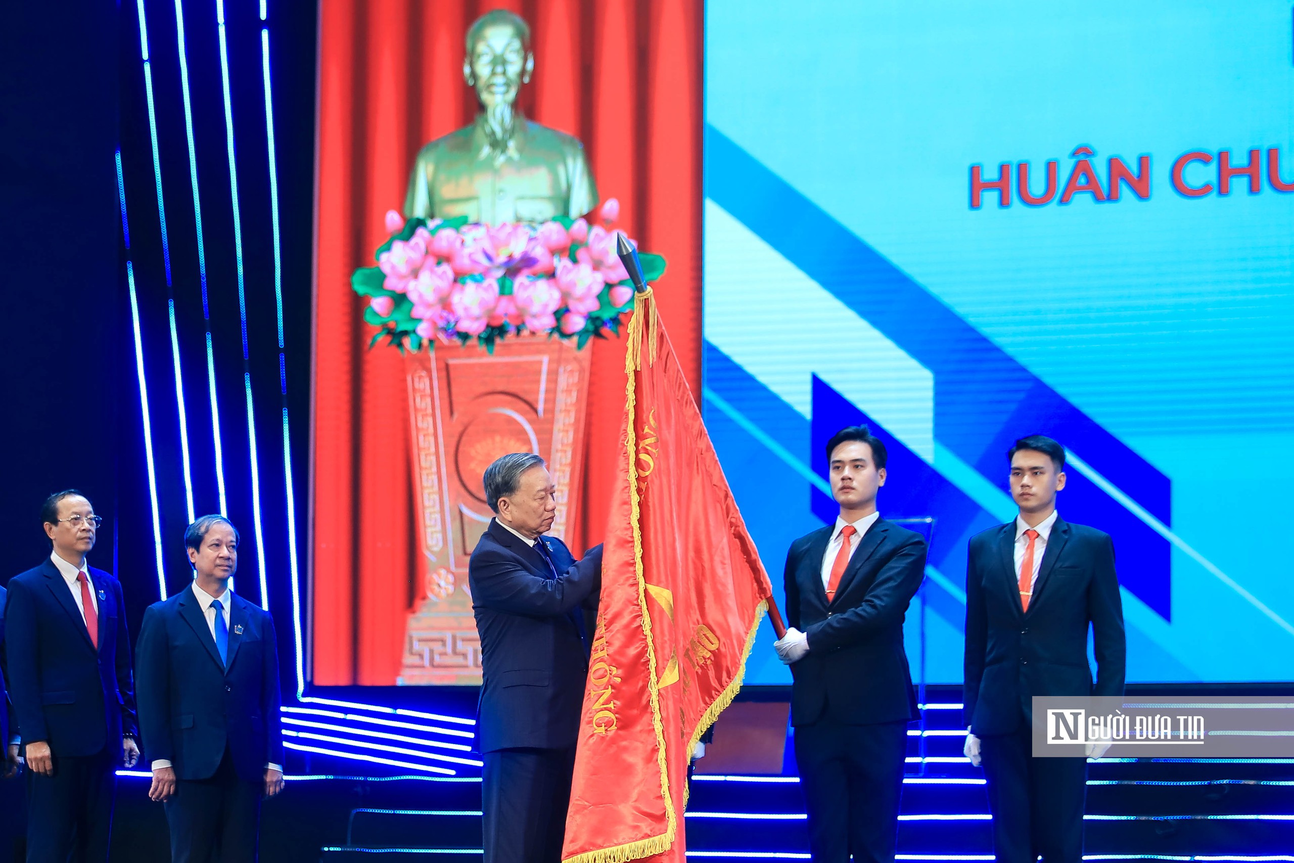 Đột phá phát triển giáo dục là nhân tố quyết định tương lai của dân tộc - Ảnh 2.