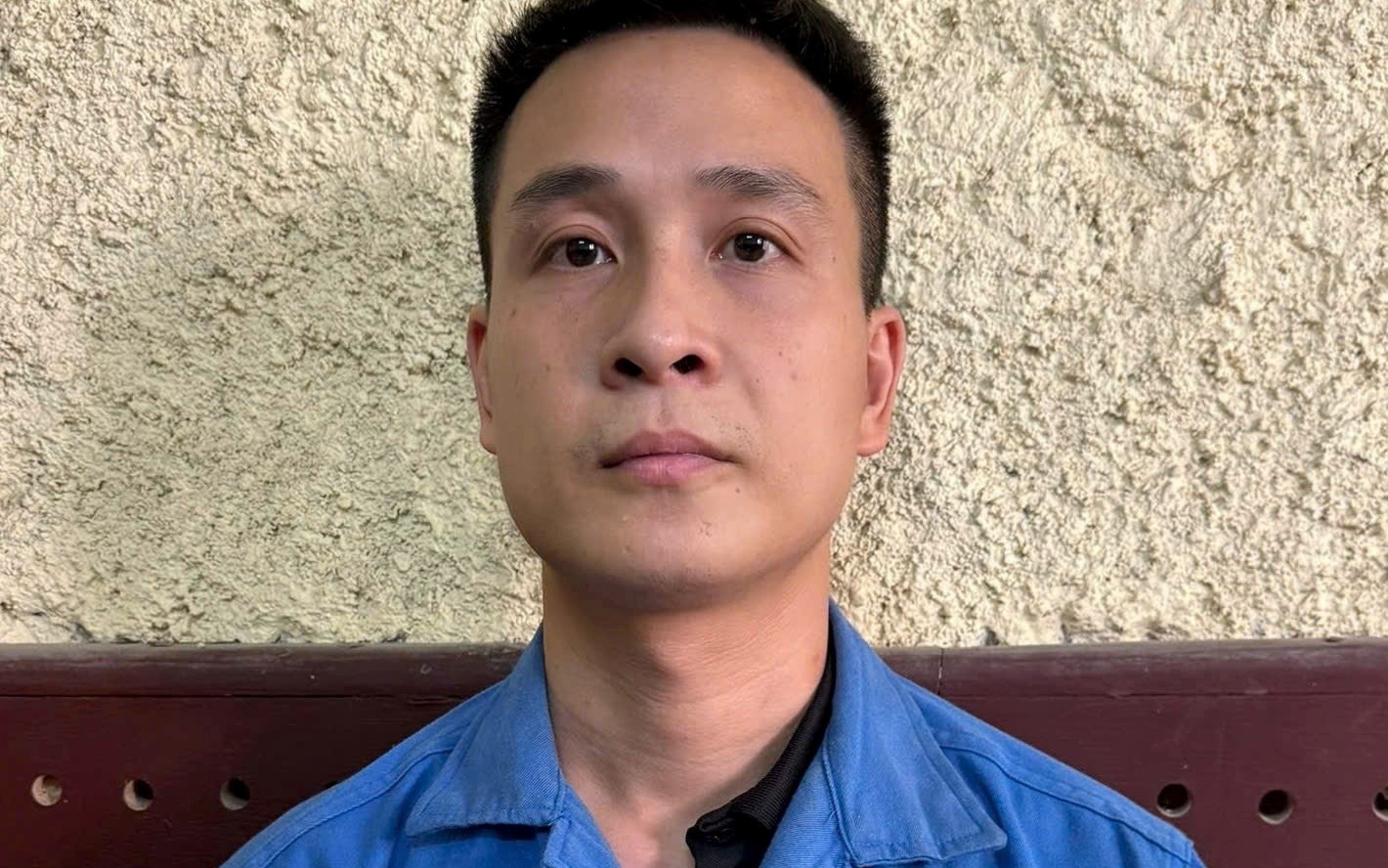 Sự thật ph&iacute;a sau cam kết mua b&aacute;n được mọi loại ngoại tệ của 3 thanh ni&ecirc;n trẻ- Ảnh 2.