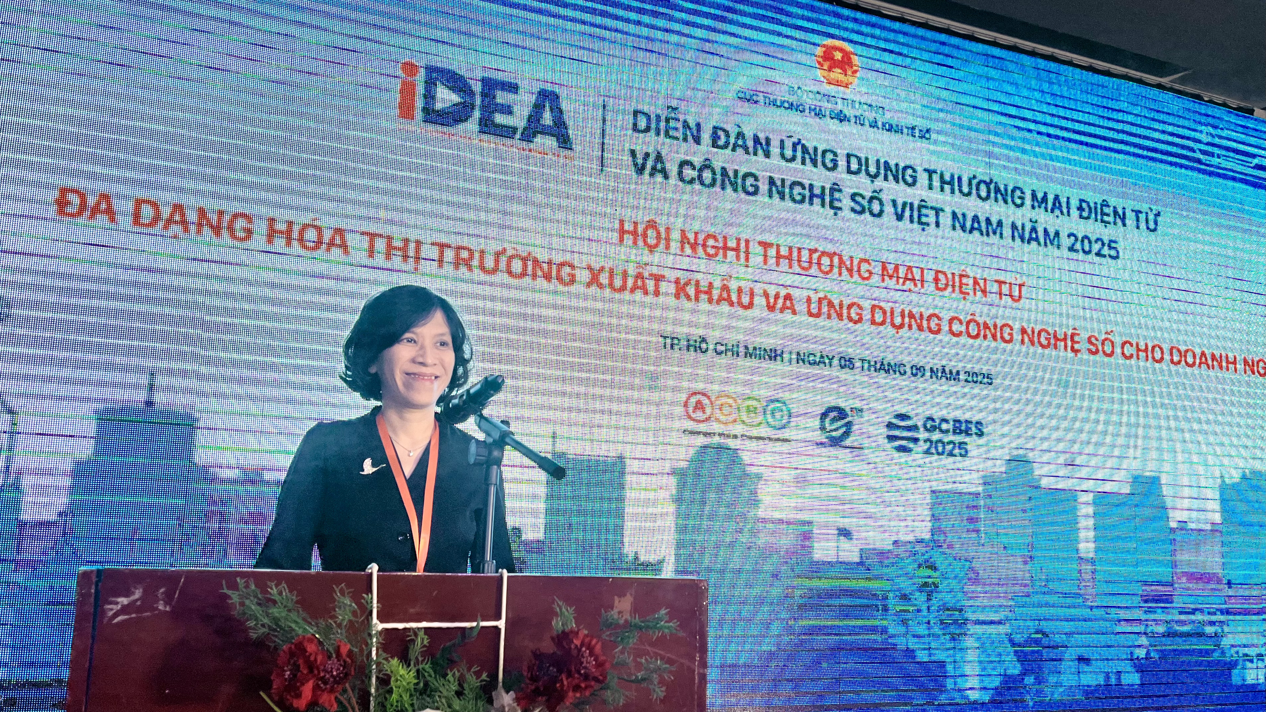 Cơ hội để Việt Nam trở thành trung tâm TMĐT xuyên biên giới - Ảnh 2.