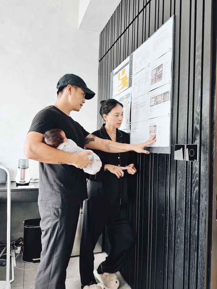 "Đả nữ màn ảnh Việt" cùng chồng làm tiệc đầy tháng cho con gái hoành tráng gây chú ý - Ảnh 8.