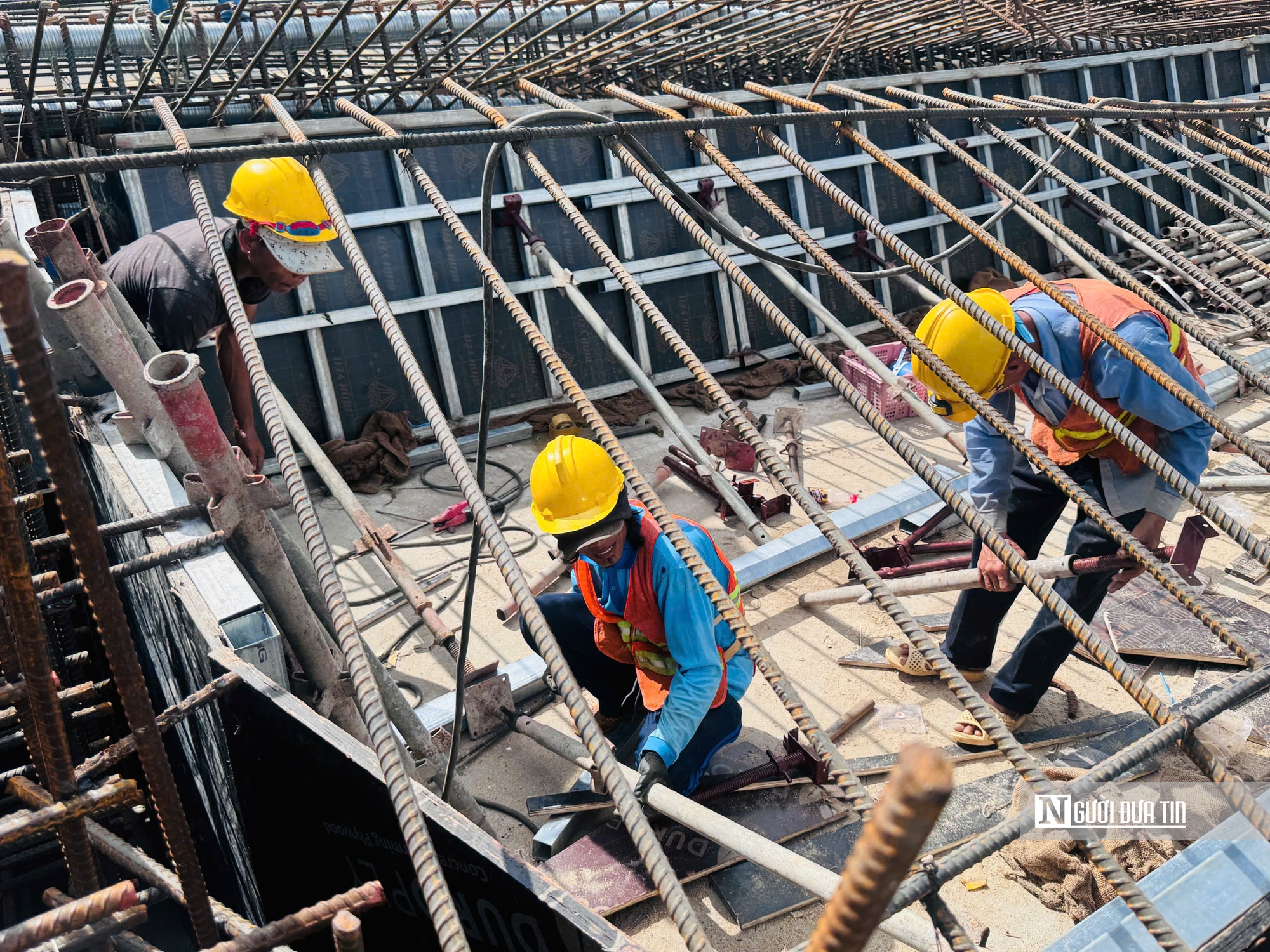 Tp.HCM: Nút giao An Phú tăng tốc thi công sau “tối hậu thư”- Ảnh 11. Tp.HCM: Nút giao An Phú tăng tốc thi công sau “tối hậu thư”- Ảnh 11.