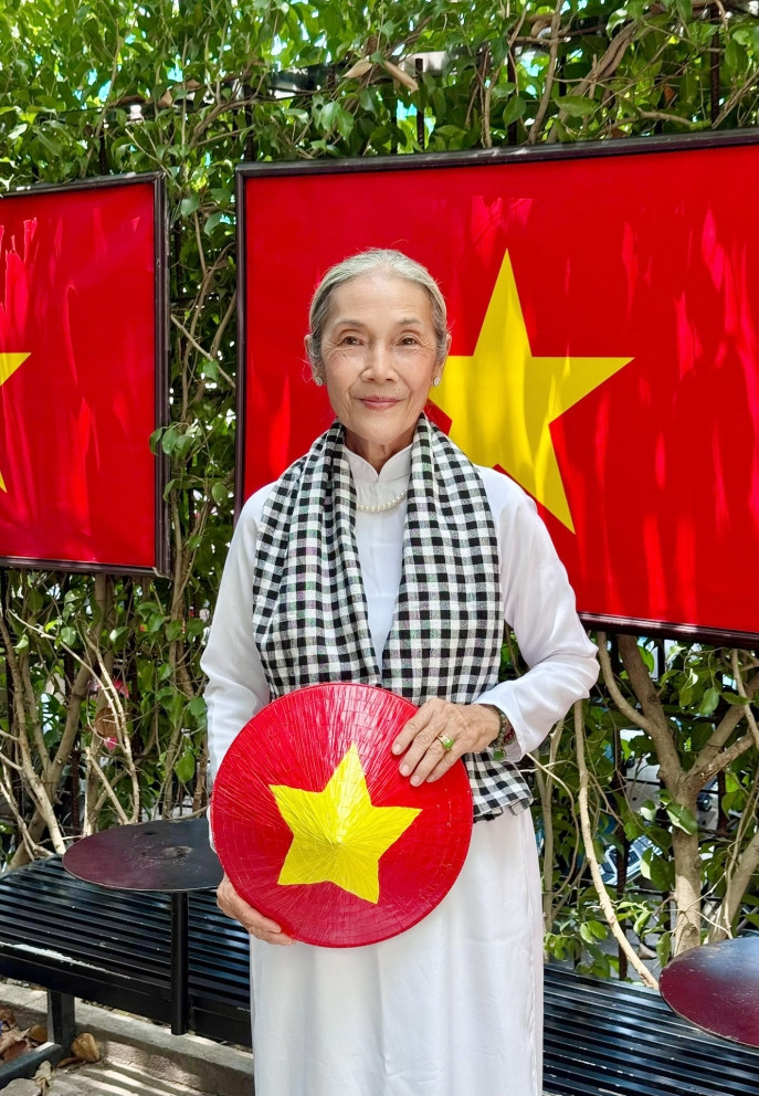 Nữ nghệ sĩ ở tuổi 71 vẫn "đắt show" phim ảnh, cuộc sống bình dị tuổi xế chiều- Ảnh 6. Nữ nghệ sĩ ở tuổi 71 vẫn "đắt show" phim ảnh, cuộc sống bình dị tuổi xế chiều- Ảnh 6.