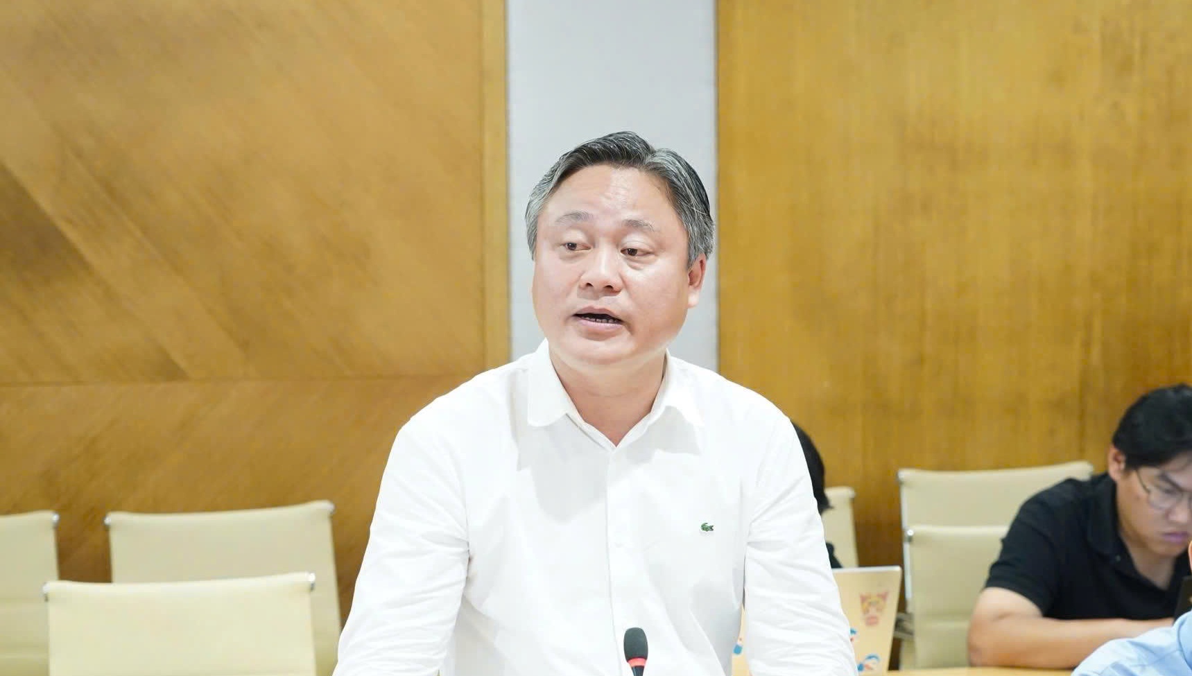 Công nghệ trở thành trợ thủ đắc lực tại các Trung tâm phục vụ hành chính công- Ảnh 1. Công nghệ trở thành trợ thủ đắc lực tại các Trung tâm phục vụ hành chính công- Ảnh 1.