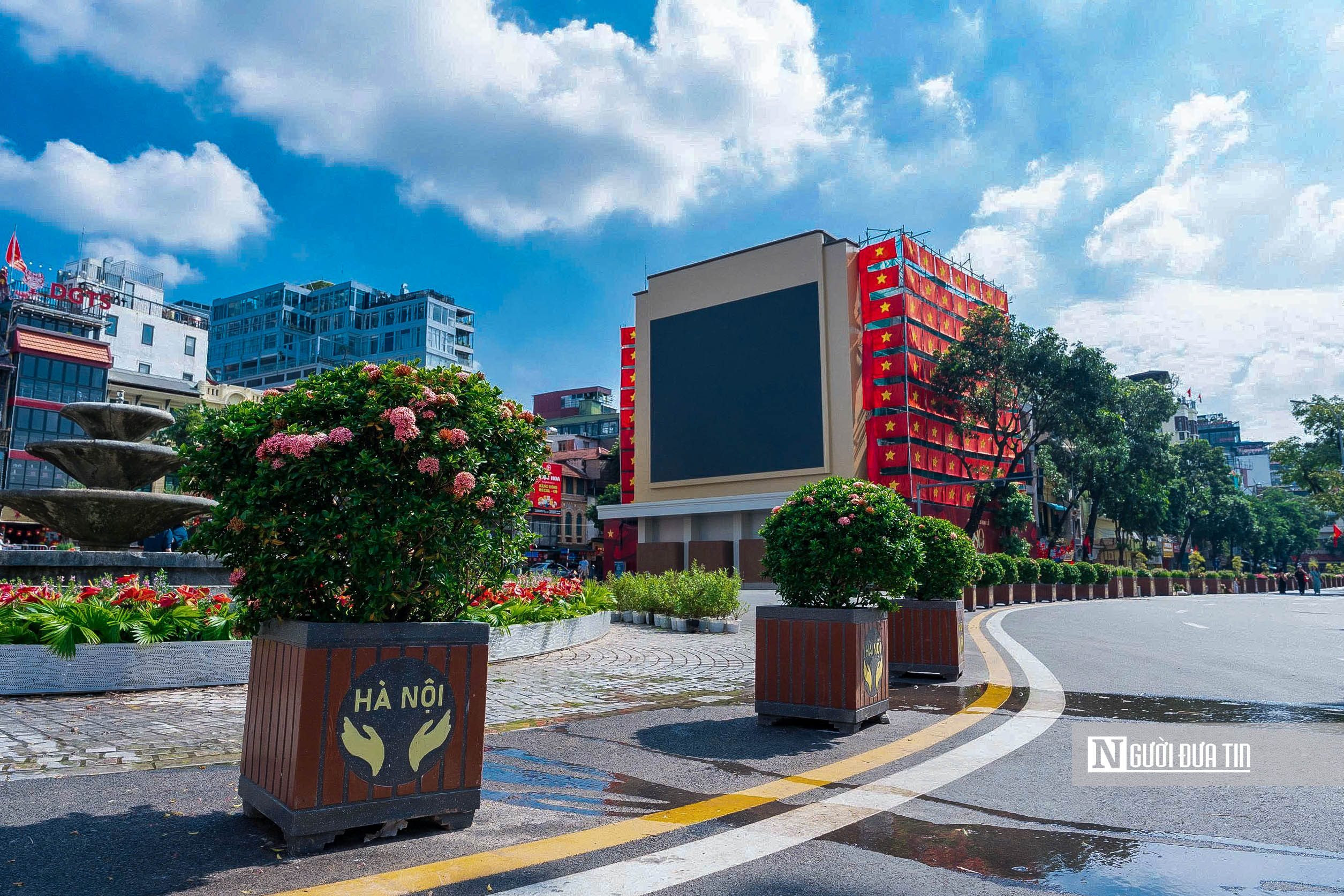 Hà Nội: Diện mạo mới của Quảng trường Đông Kinh Nghĩa Thục- Ảnh 10. Hà Nội: Diện mạo mới của Quảng trường Đông Kinh Nghĩa Thục- Ảnh 10.