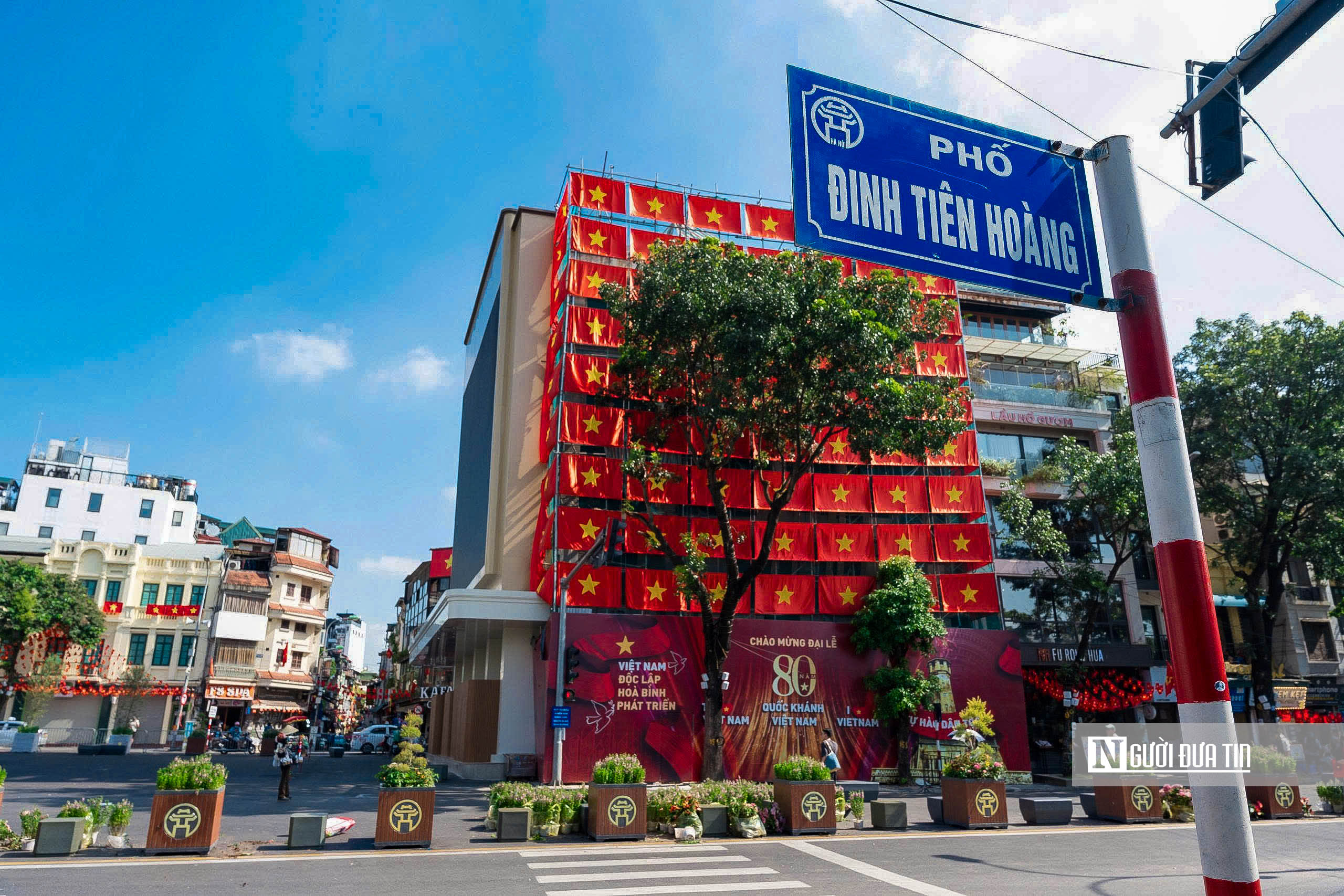 Hà Nội: Diện mạo mới của Quảng trường Đông Kinh Nghĩa Thục- Ảnh 4. Hà Nội: Diện mạo mới của Quảng trường Đông Kinh Nghĩa Thục- Ảnh 4.