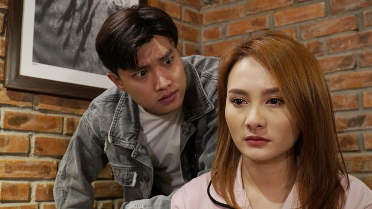 Nữ diễn viên "Về nhà đi con" sau thời gian dài vắng bóng, giờ là Thượng úy công an, U40 viên mãn- Ảnh 2. Nữ diễn viên "Về nhà đi con" sau thời gian dài vắng bóng, giờ là Thượng úy công an, U40 viên mãn- Ảnh 2.