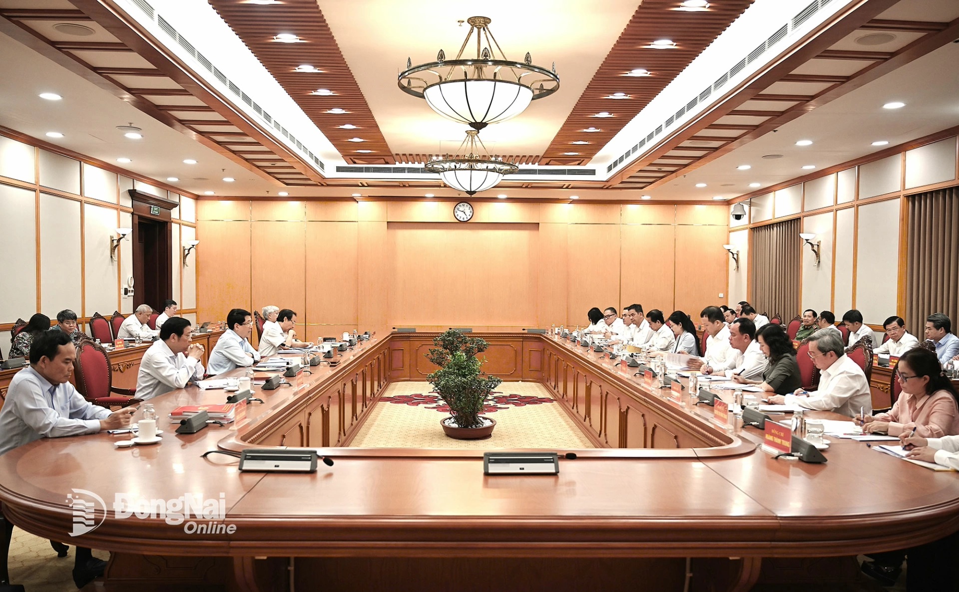 Bộ Chính trị cho ý kiến dự thảo văn kiện Đại hội Đảng bộ tỉnh Đồng Nai - Ảnh 1. Bộ Chính trị cho ý kiến dự thảo văn kiện Đại hội Đảng bộ tỉnh Đồng Nai - Ảnh 1.