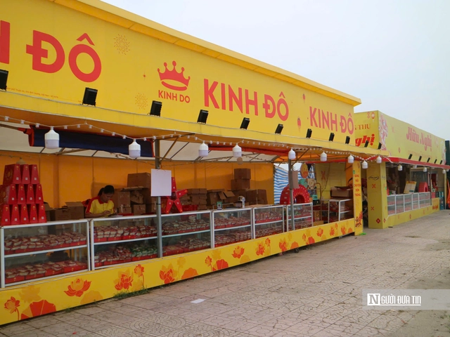 Bánh Trung thu nhà làm có an toàn hơn bánh sản xuất công nghiệp? - Ảnh 1. Bánh Trung thu nhà làm có an toàn hơn bánh sản xuất công nghiệp? - Ảnh 1.