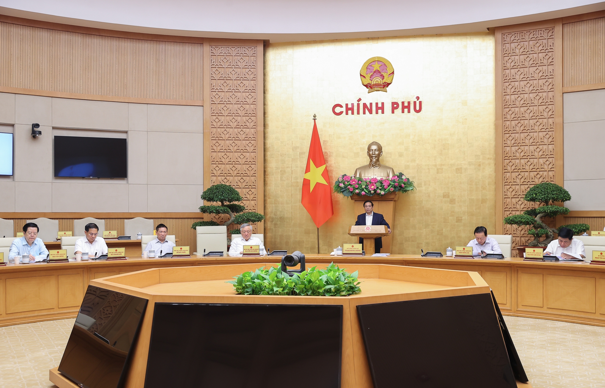 Thủ tướng Phạm Minh Chính chủ trì Phiên họp Chính phủ chuyên đề xây dựng pháp luật tháng 9/2025- Ảnh 2. Đảm bảo chất lượng, tiến độ trình các dự án luật tại Kỳ họp thứ 10 - Ảnh 2.