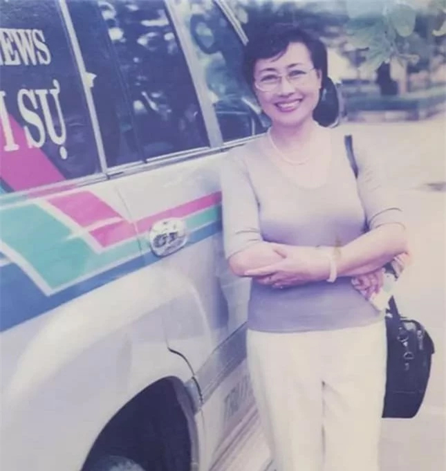 NSƯT Kim Tiến – Biểu tượng của bản tin Thời sự VTV, U80 có cuộc sống bình lặng, hạnh phúc viên mãn - Ảnh 2.