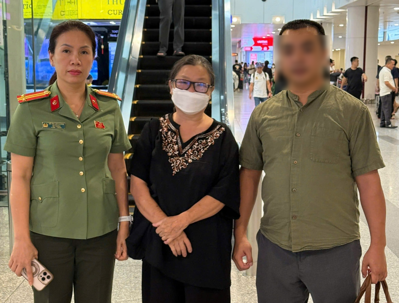 Cựu nhân viên ngân hàng bị bắt sau 27 năm trốn truy nã - Ảnh 1.