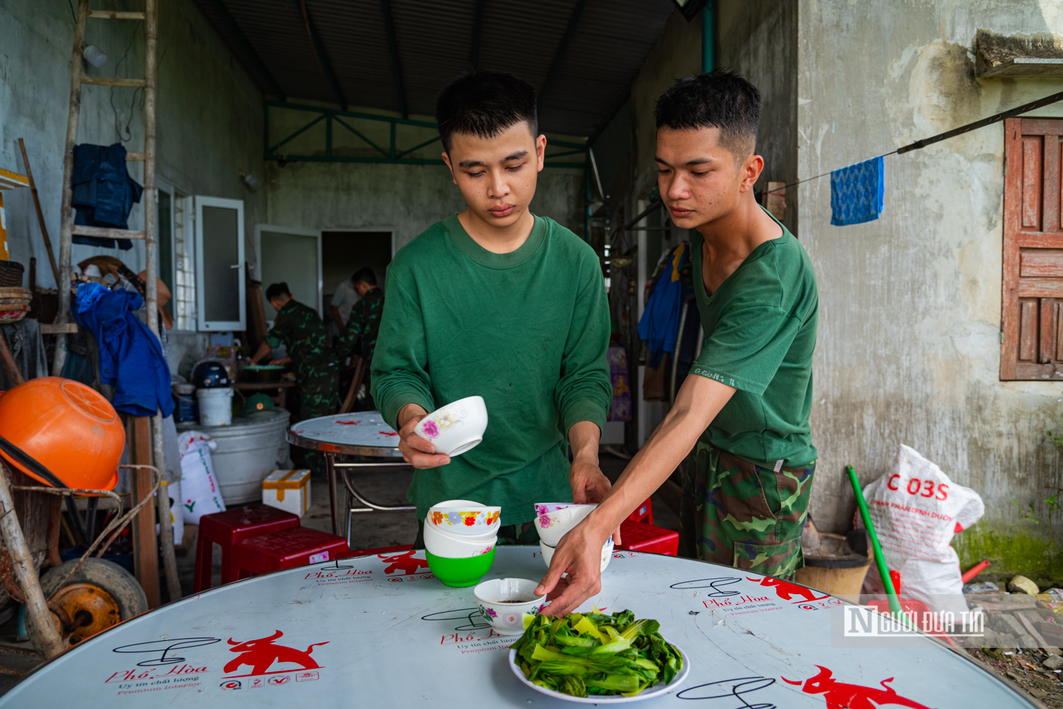 Ch&ugrave;m ảnh: Bộ đội xuy&ecirc;n ng&agrave;y nghỉ quyết t&acirc;m dựng lại nh&agrave; cho người d&acirc;n tại Gia Lai- Ảnh 12.