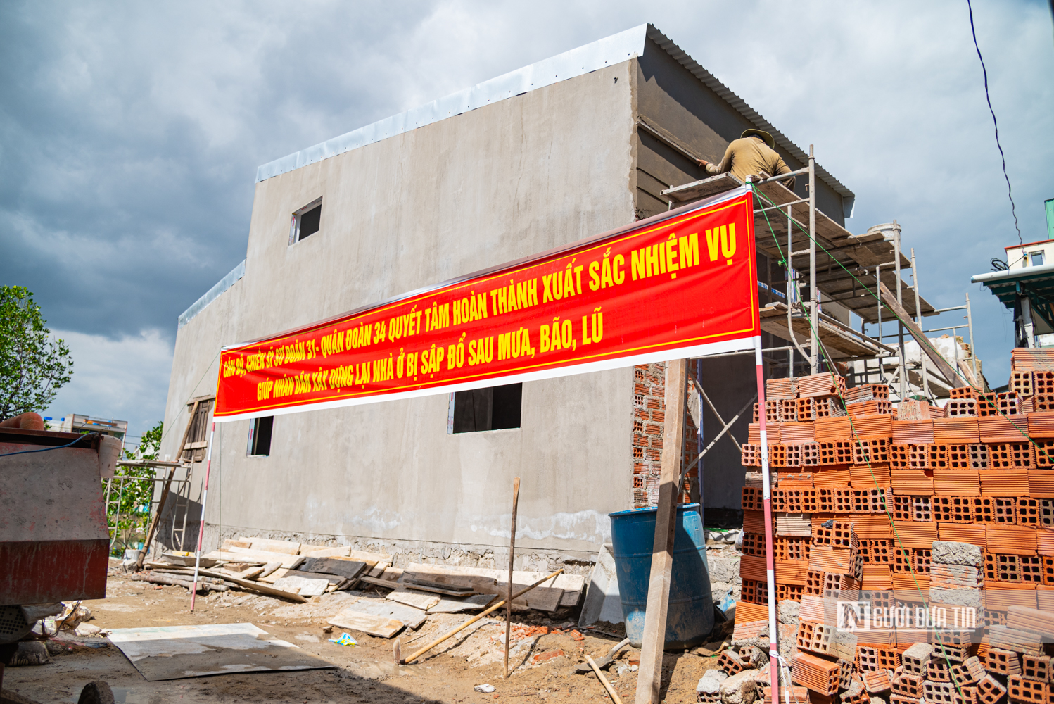 Ch&ugrave;m ảnh: Bộ đội xuy&ecirc;n ng&agrave;y nghỉ quyết t&acirc;m dựng lại nh&agrave; cho người d&acirc;n tại Gia Lai- Ảnh 15.