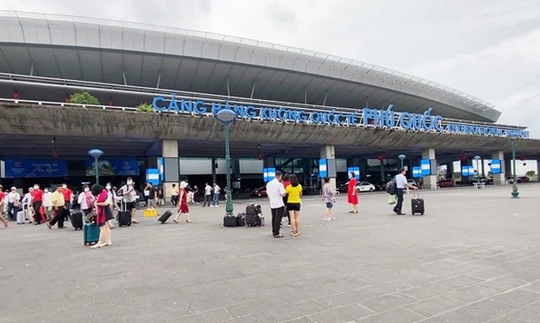 Cục Hàng không Việt Nam có chỉ đạo về hoạt động tại sân bay Phú Quốc - Ảnh 1.