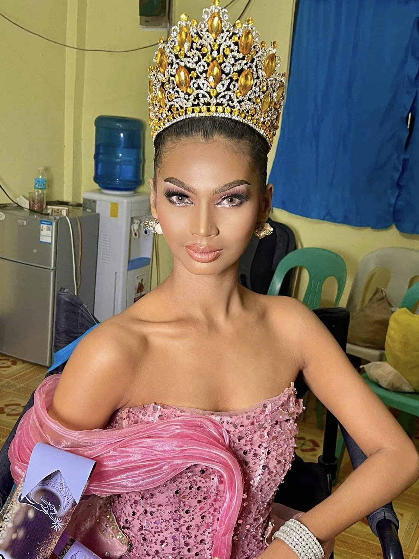 Mỹ nhân đăng quang 40 cuộc thi Hoa hậu khiến dân mạng "choáng" là ai? - Ảnh 6.