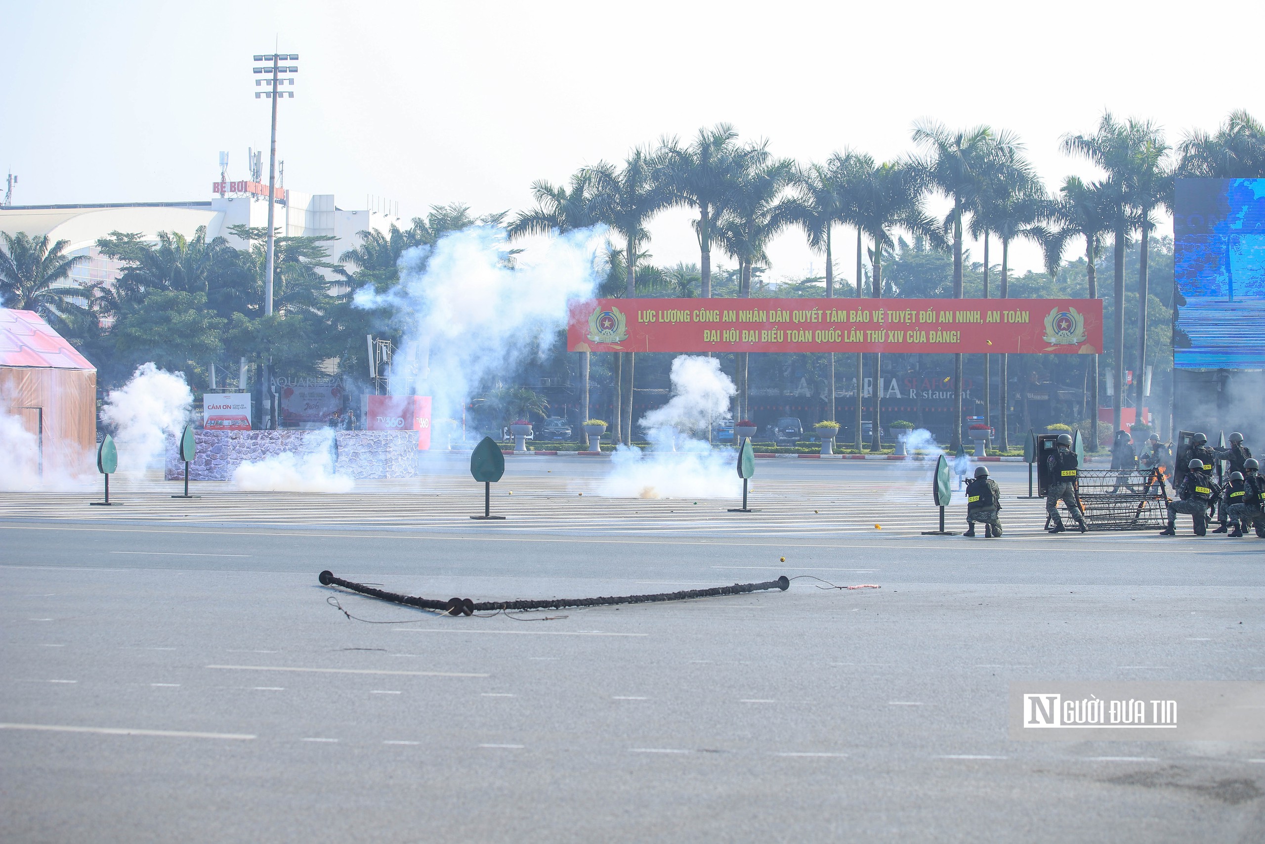 Cận cảnh m&agrave;n thị uy sức mạnh bảo vệ Đại hội Đảng XIV- Ảnh 19.