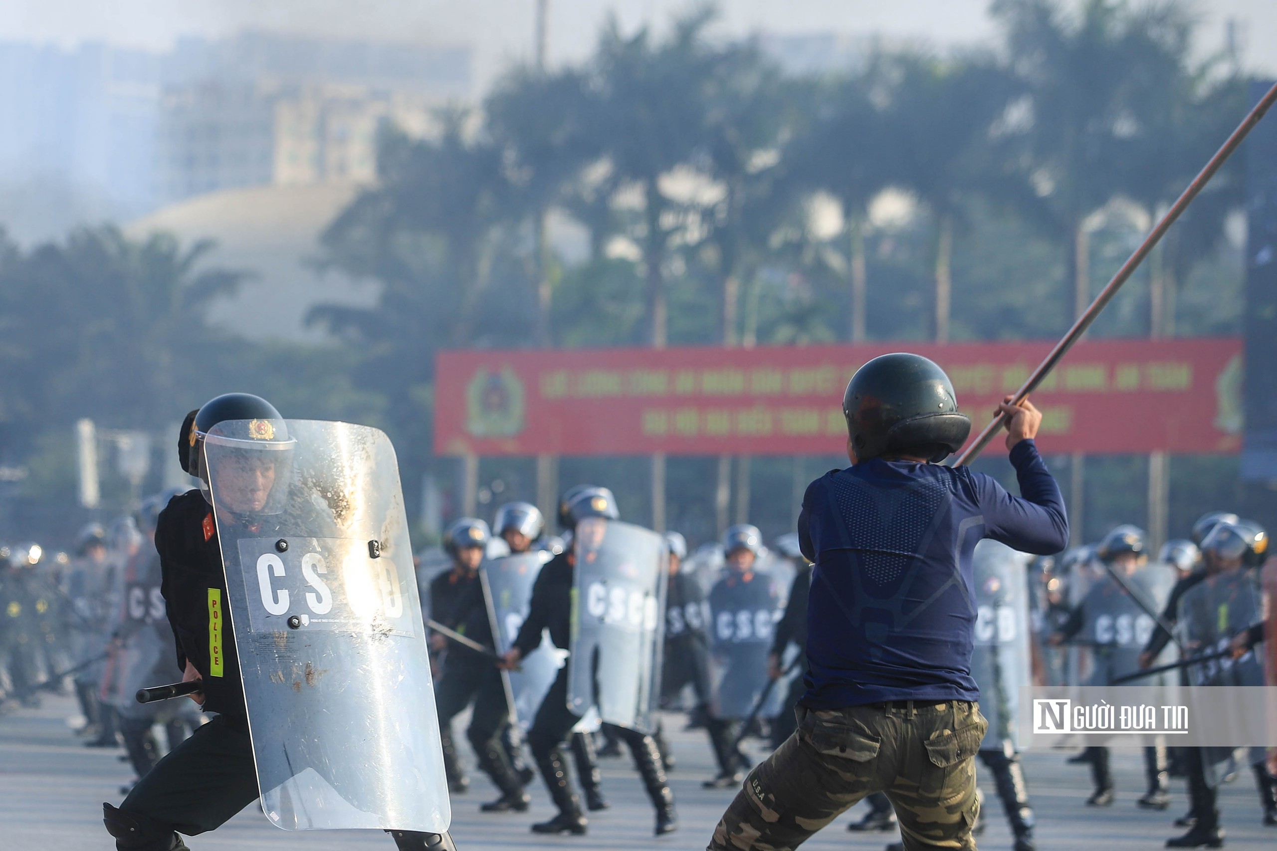 Cận cảnh m&agrave;n thị uy sức mạnh bảo vệ Đại hội Đảng XIV- Ảnh 12.