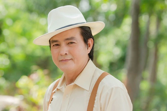Nam diễn vi&ecirc;n đ&igrave;nh đ&aacute;m của showbiz Việt lần đầu "l&ecirc;n chức" ở tuổi 51- Ảnh 2.