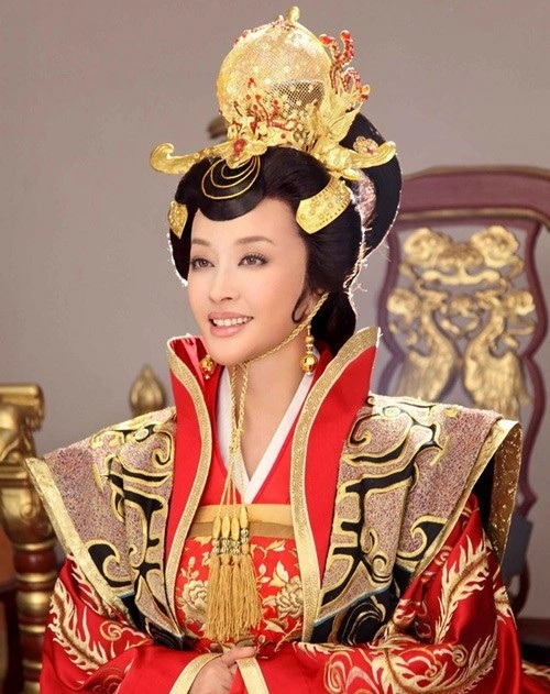 Minh tinh Lưu Hiểu Kh&aacute;nh t&aacute;i diễn vai V&otilde; Tắc Thi&ecirc;n lần thứ 5 ở tuổi 76- Ảnh 5.