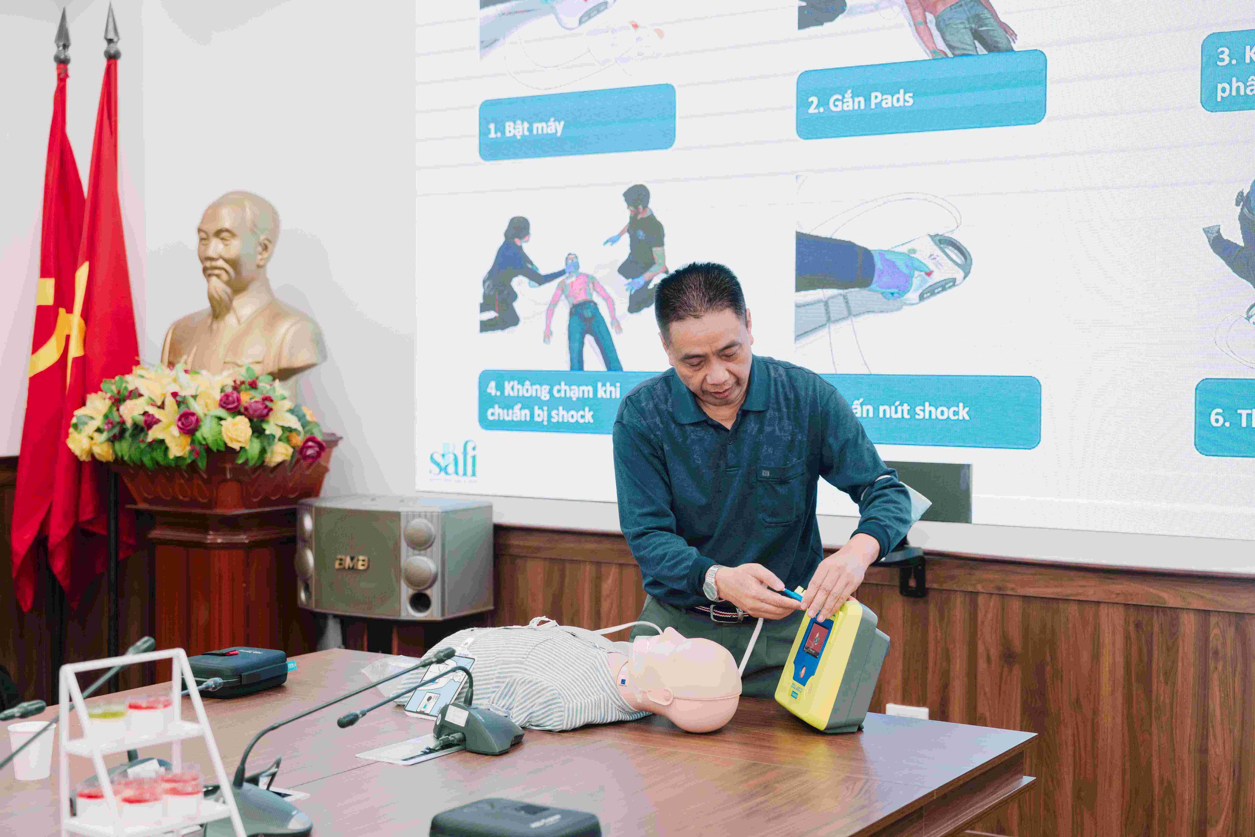 Vingroup phối hợp cùng Bộ Y tế triển khai chuỗi tập huấn sơ cấp cứu cộng đồng, gia tăng cơ hội sống cho người bệnh - Ảnh 5.