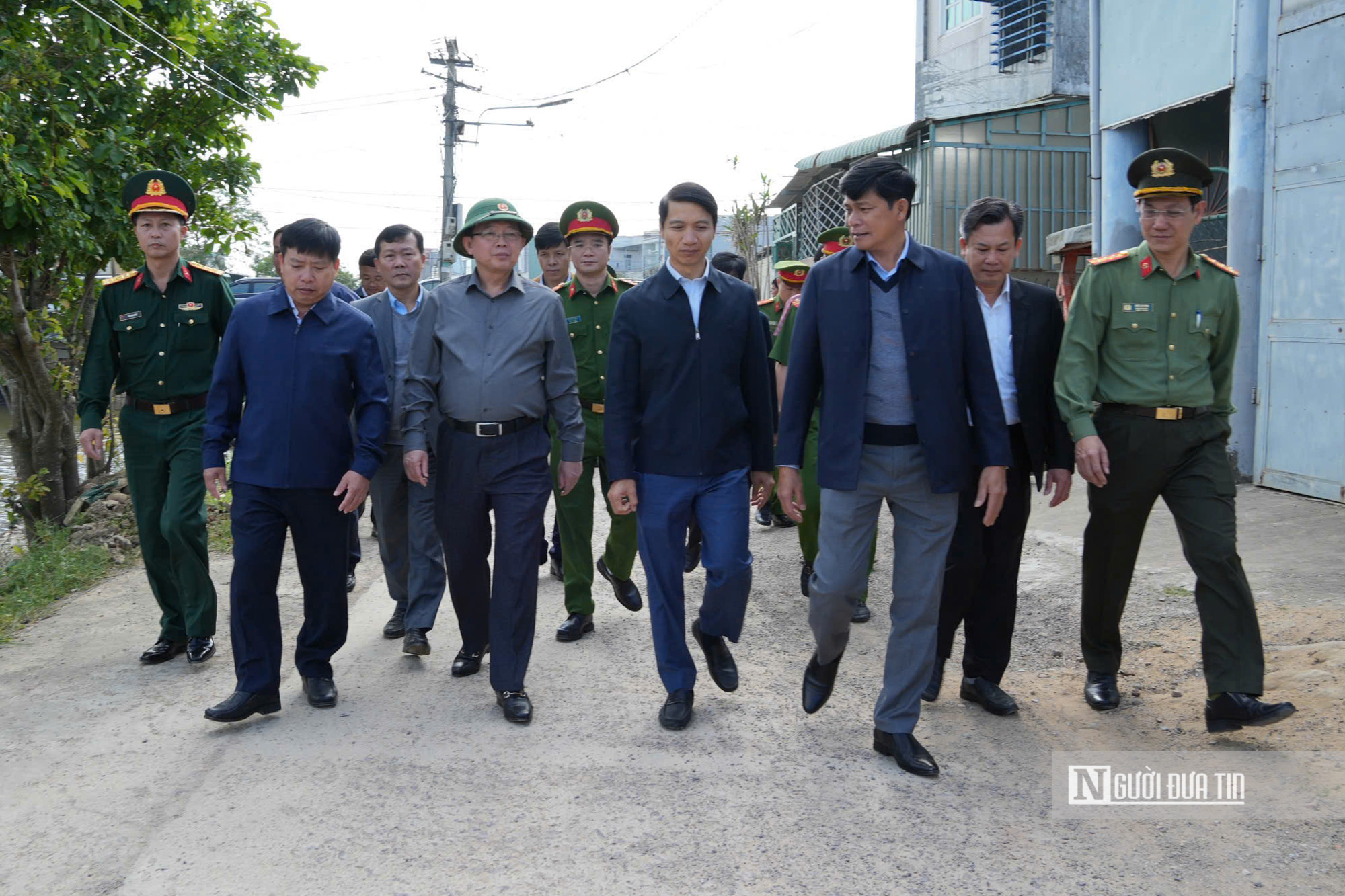 Phó Thủ tướng Hồ Quốc Dũng: Không thất hứa với bà con vùng lũ, hoàn thành Chiến dịch Quang Trung trước 16/1- Ảnh 1.