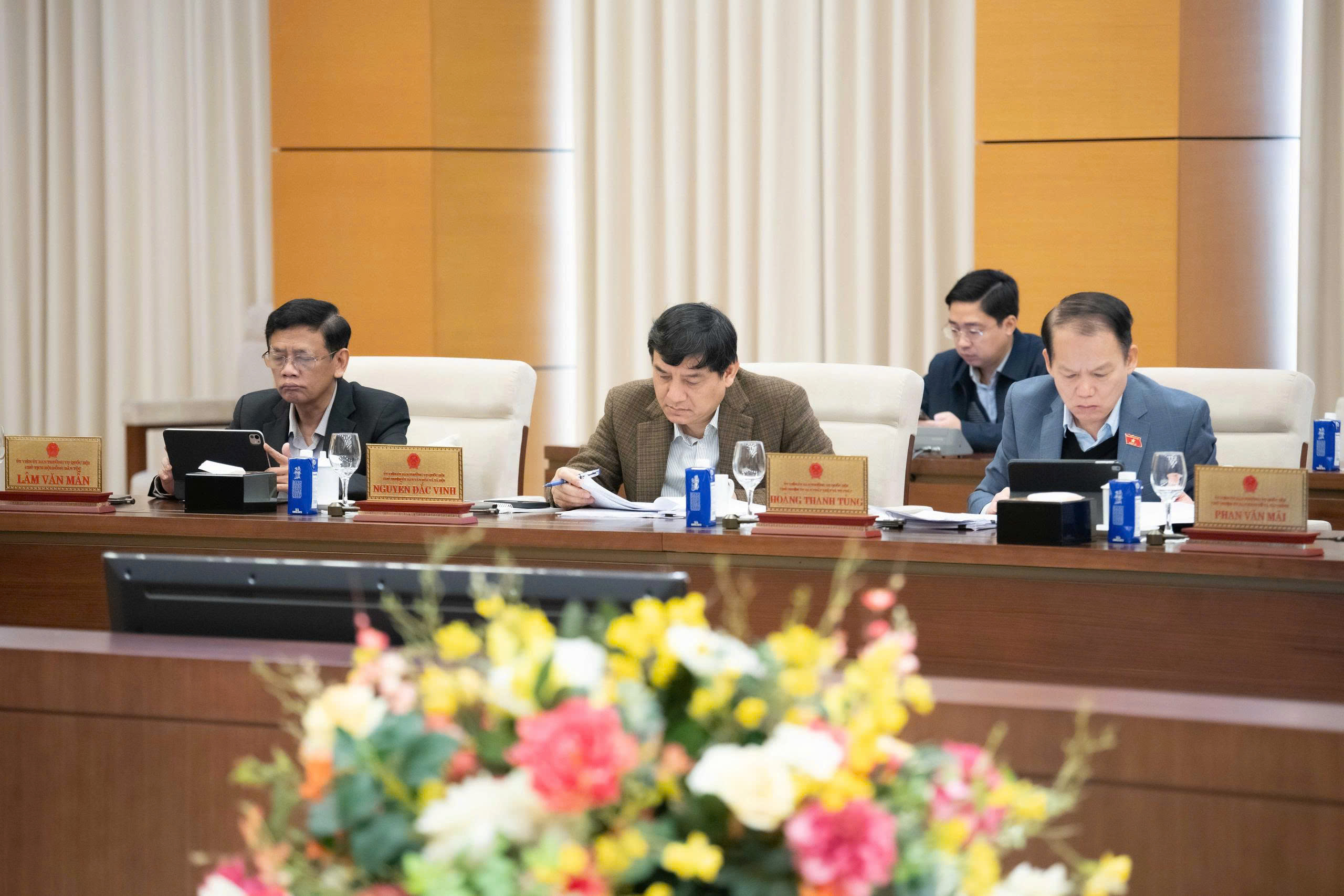 Không để nghỉ Tết kéo dài ảnh hưởng đến công tác chuẩn bị bầu cử - Ảnh 2.