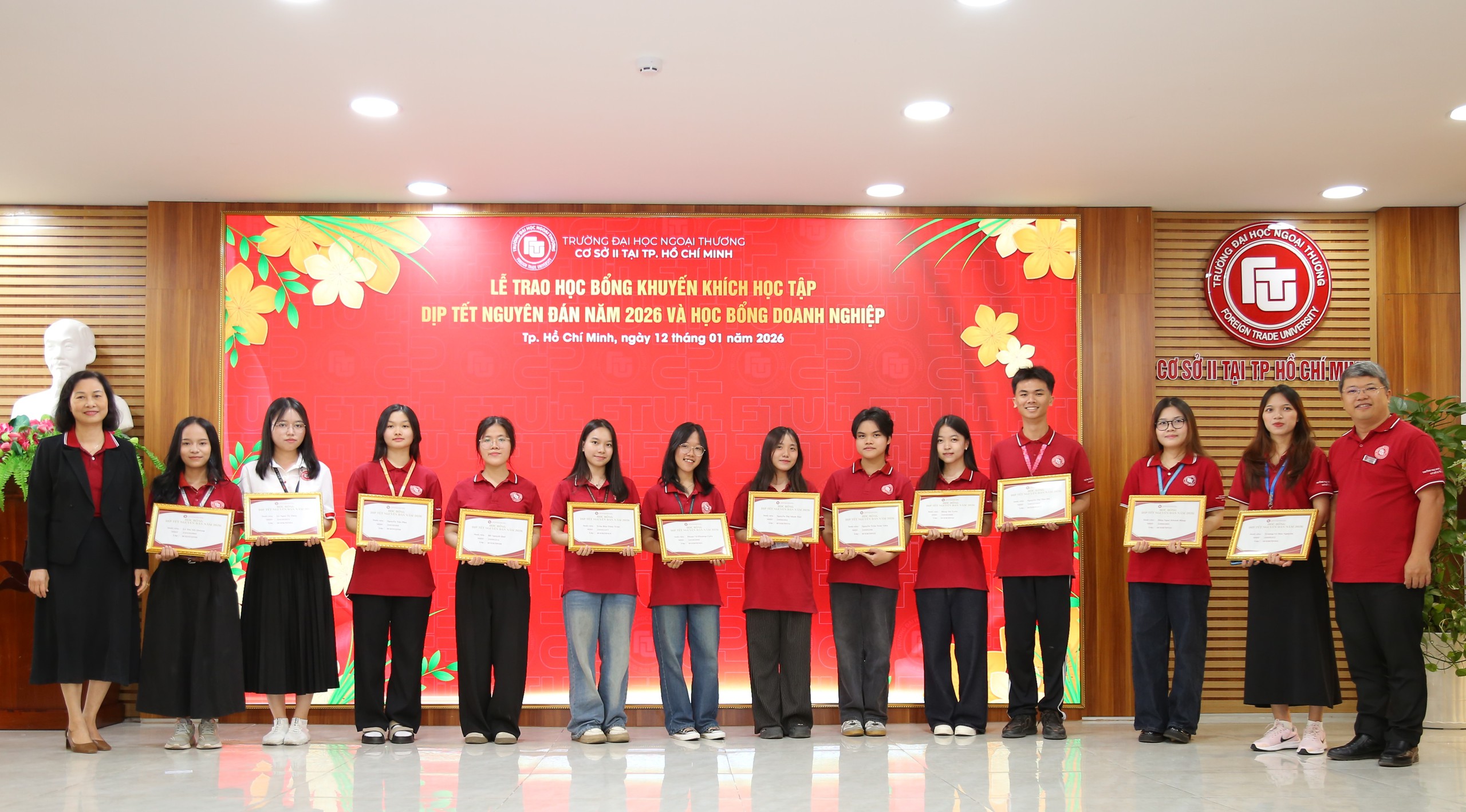 Ấm áp Xuân Bính Ngọ cùng Lễ trao học bổng nhân dịp Tết Nguyên đán năm 2026 tại Cơ sở II Trường ĐH Ngoại thương - Ảnh 3.