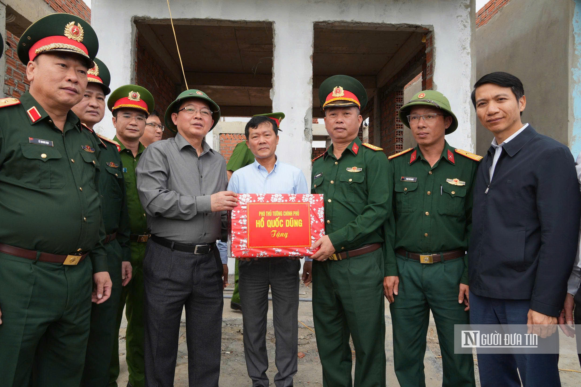 Phó Thủ tướng Hồ Quốc Dũng: Không thất hứa với bà con vùng lũ, hoàn thành Chiến dịch Quang Trung trước 16/1- Ảnh 8.