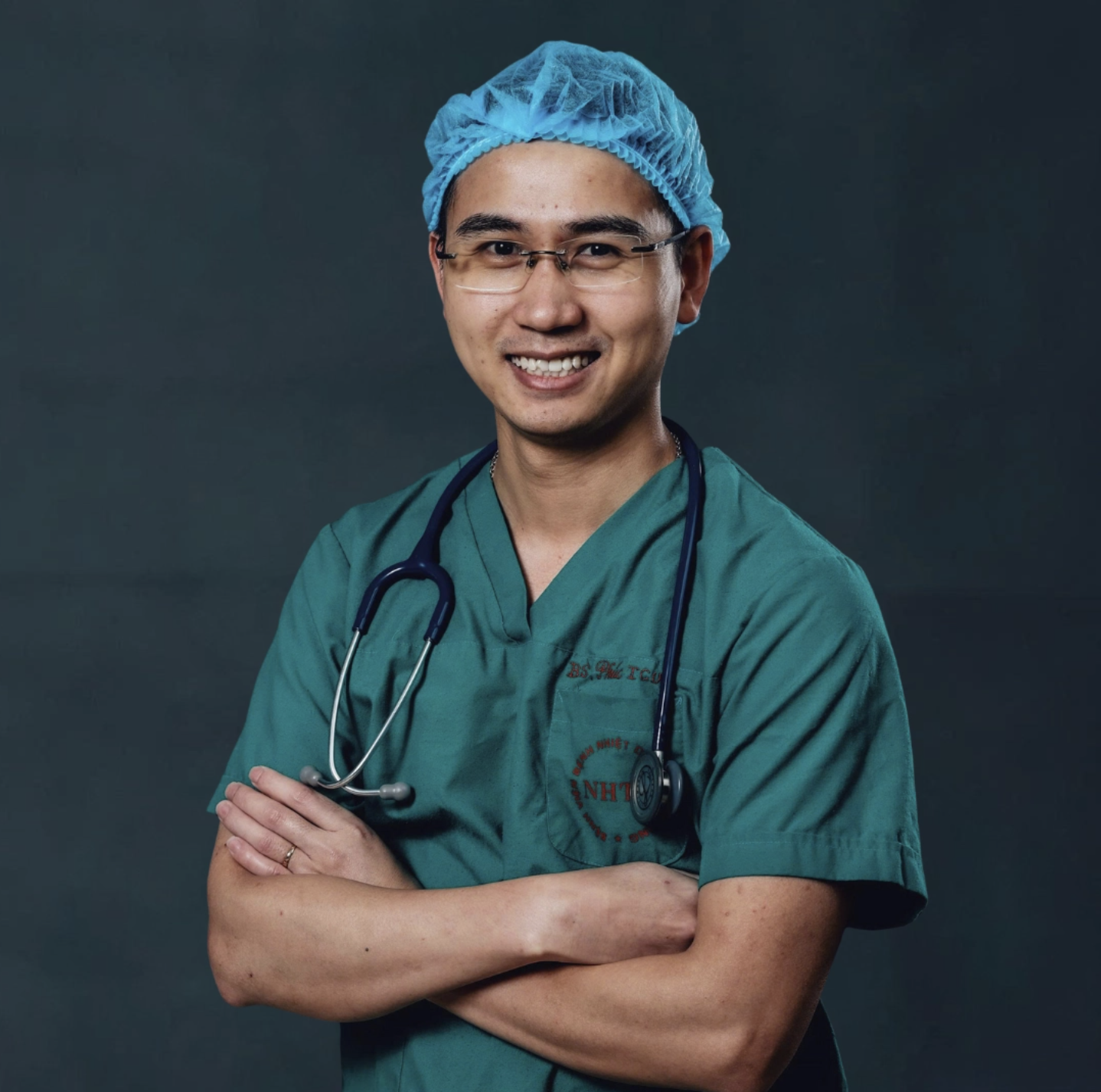 Lây thủy đậu từ con gái, người đàn ông khỏe mạnh rơi vào nguy kịch - Ảnh 2.