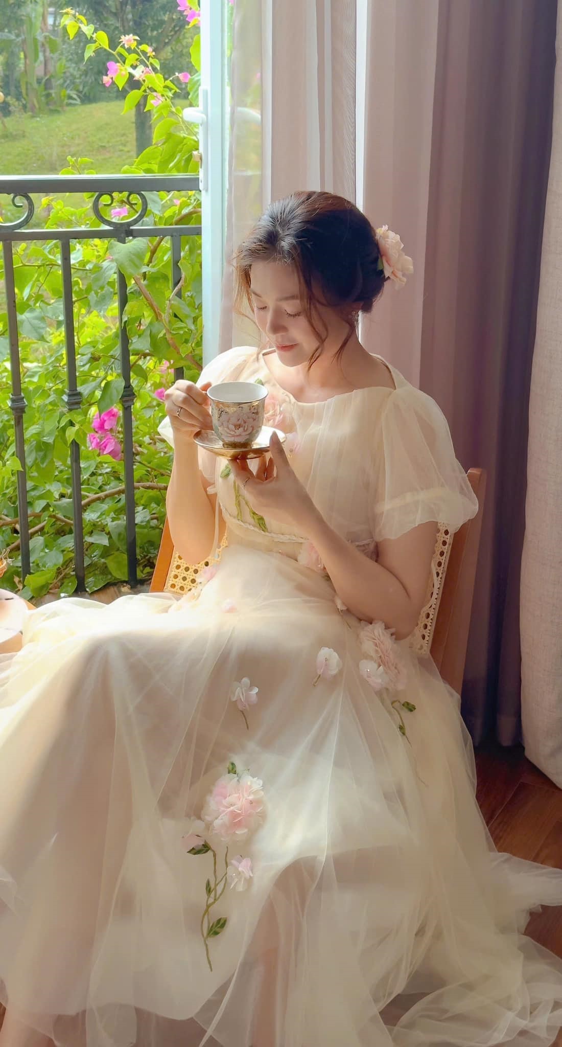 Mỹ nhân hot nhất phim giờ vàng VTV: Khoe sắc vóc đáng ngưỡng mộ ở tuổi 45  - Ảnh 9.