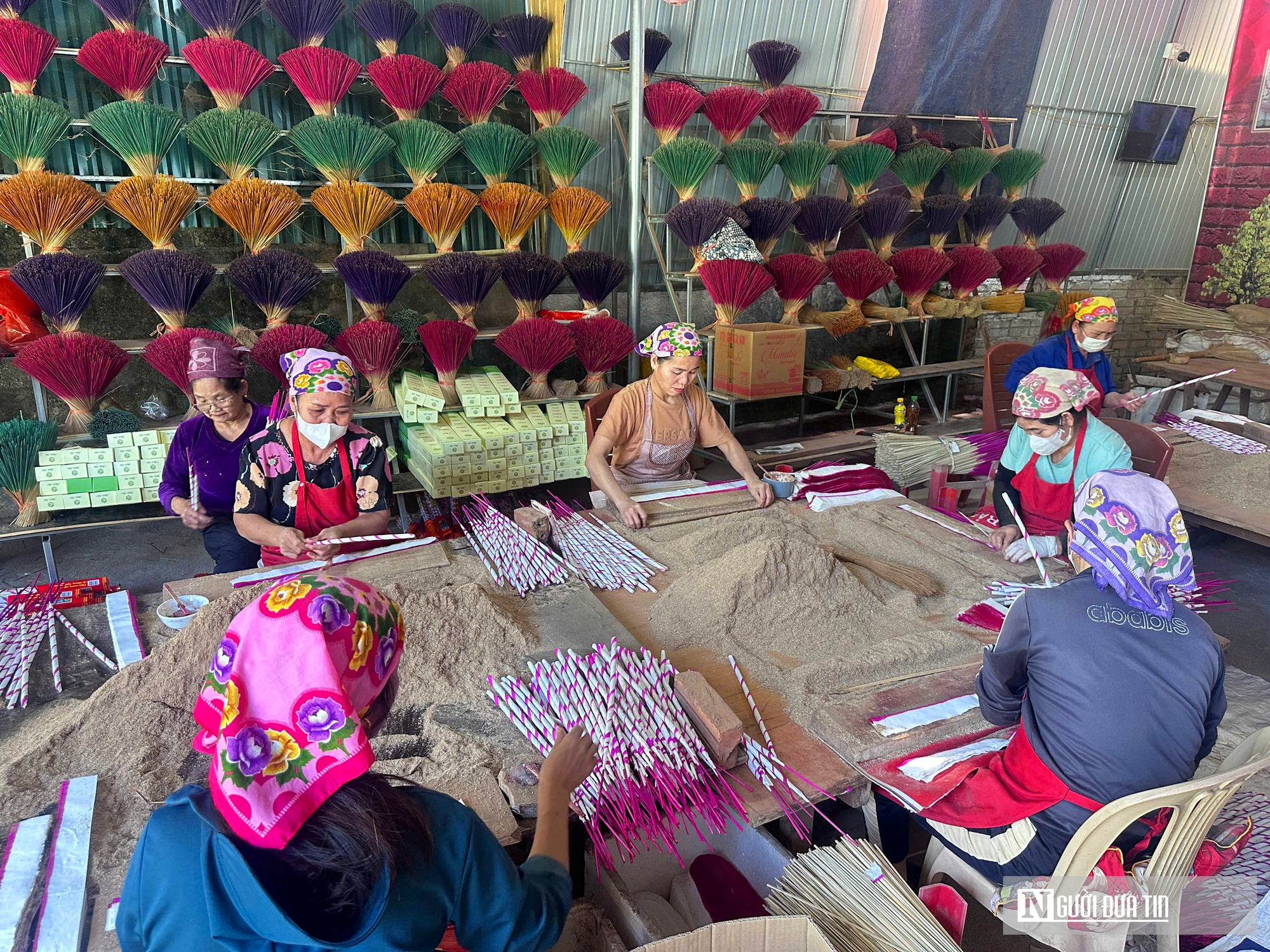 L&agrave;ng nghề "ngửi l&agrave; thấy m&ugrave;i Tết" chạy hết c&ocirc;ng suất cho vụ lớn nhất trong năm - Ảnh 1.