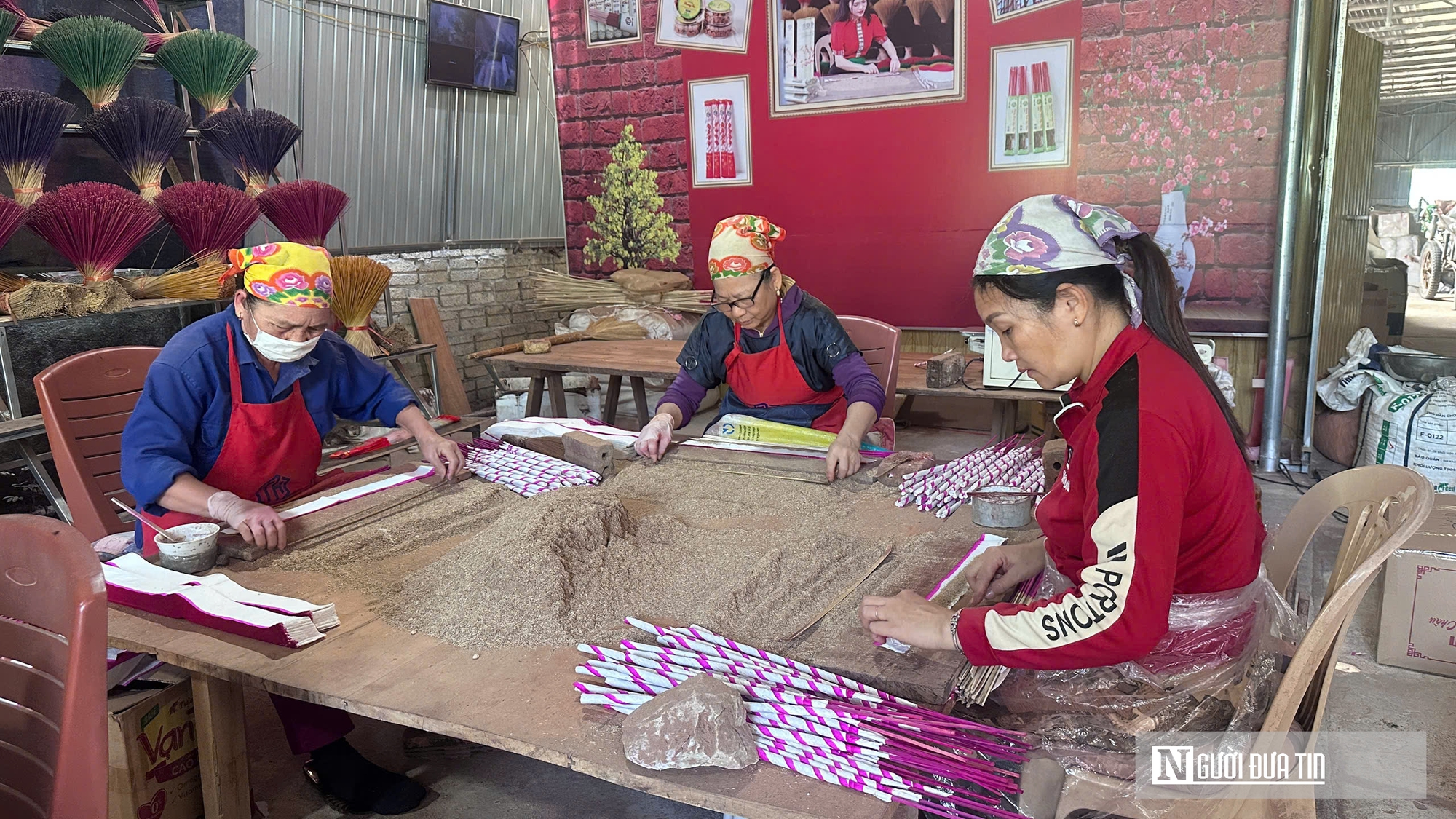 L&agrave;ng nghề "ngửi l&agrave; thấy m&ugrave;i Tết" chạy hết c&ocirc;ng suất cho vụ lớn nhất trong năm - Ảnh 4.