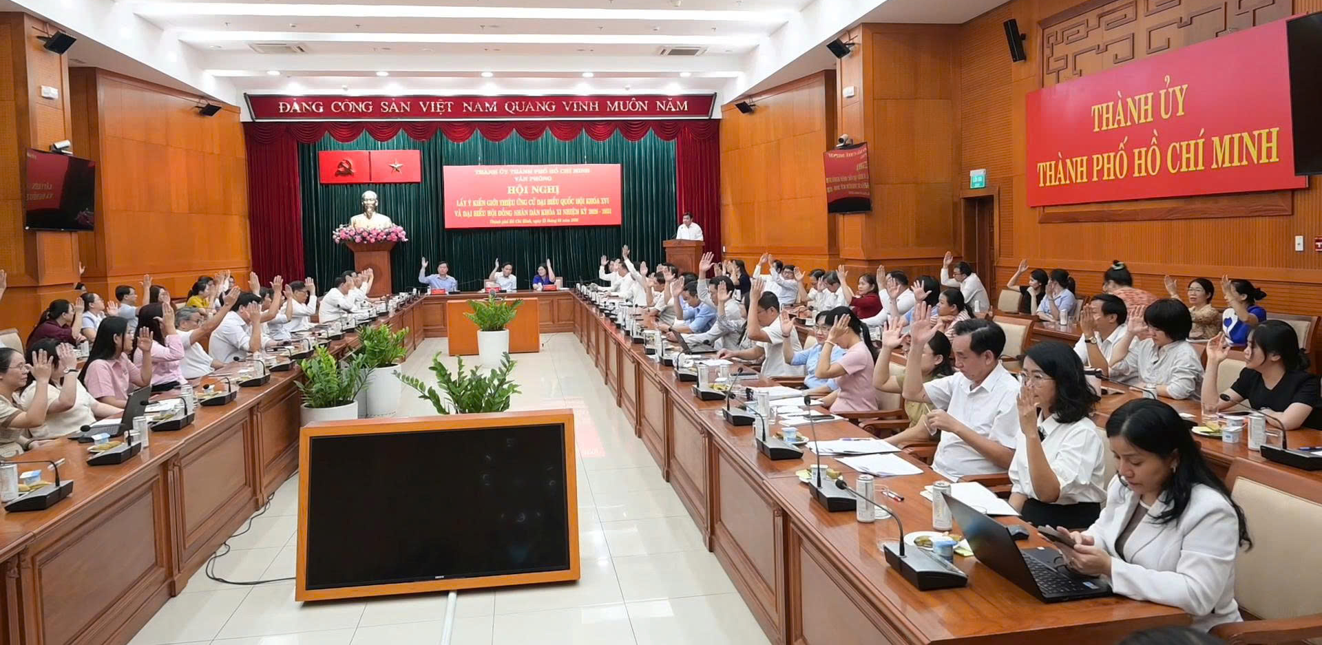 Bí thư Thành ủy Tp.HCM Trần Lưu Quang được giới thiệu ứng cử đại biểu Quốc hội khóa XVI- Ảnh 2.